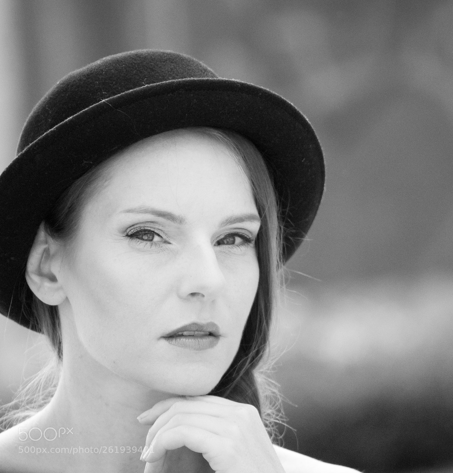 Nikon D90 sample photo. Lady in black and photography