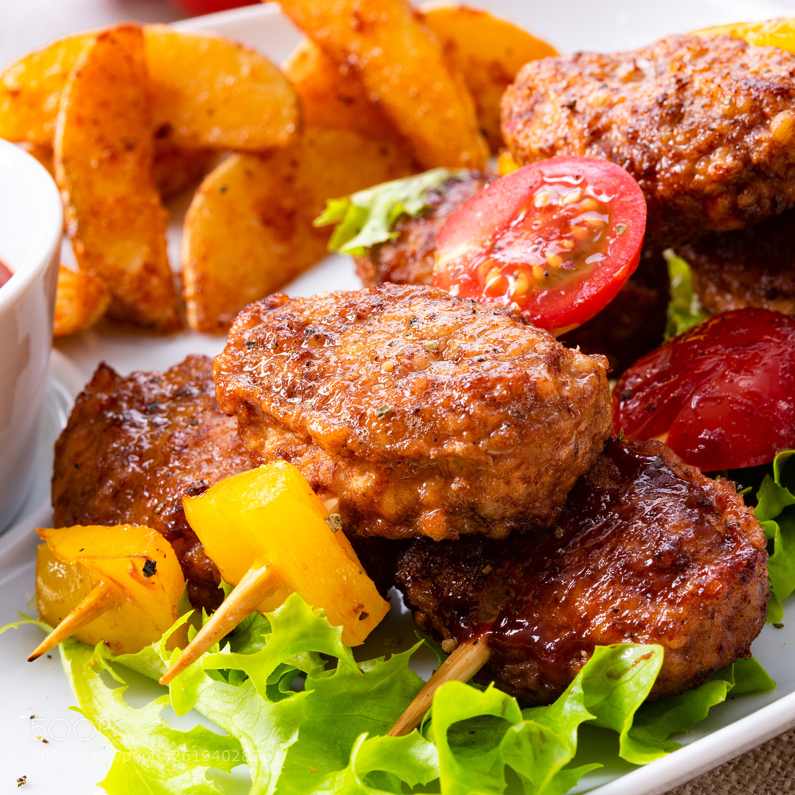 Nikon D810 sample photo. Meatballs skewers of tomato photography