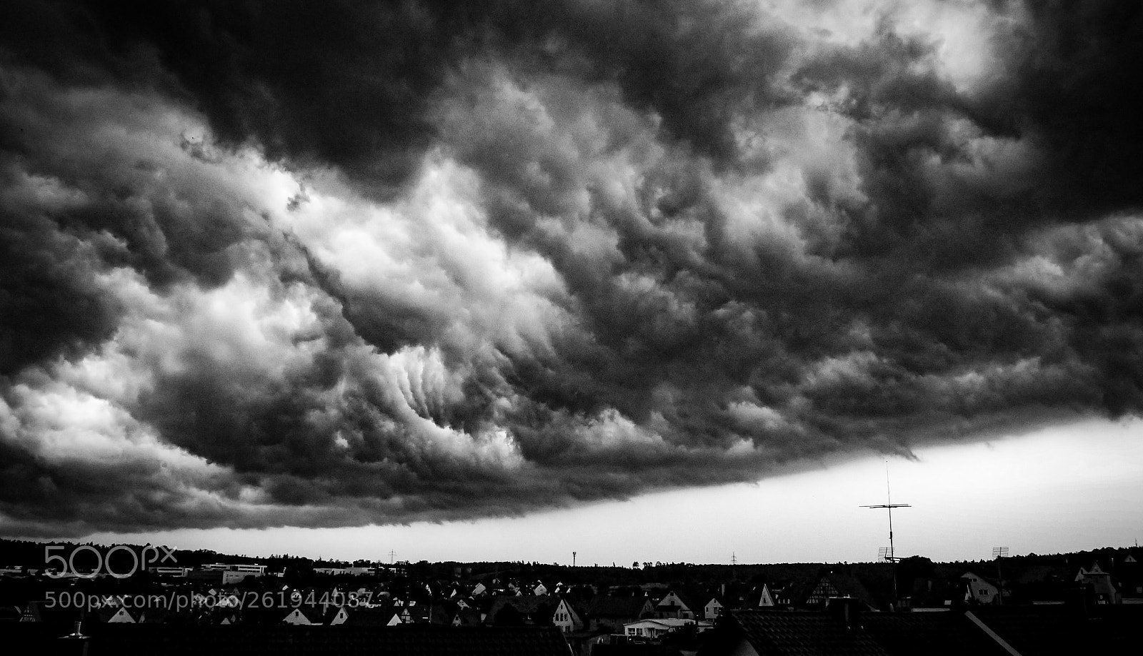 Panasonic Lumix DMC-GX8 sample photo. Dark clouds photography