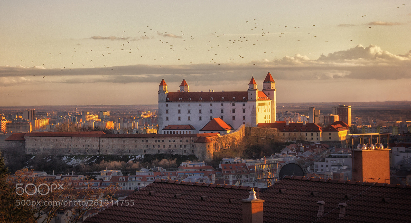 Canon EOS 550D (EOS Rebel T2i / EOS Kiss X4) sample photo. Bratislava fairy-tale view photography