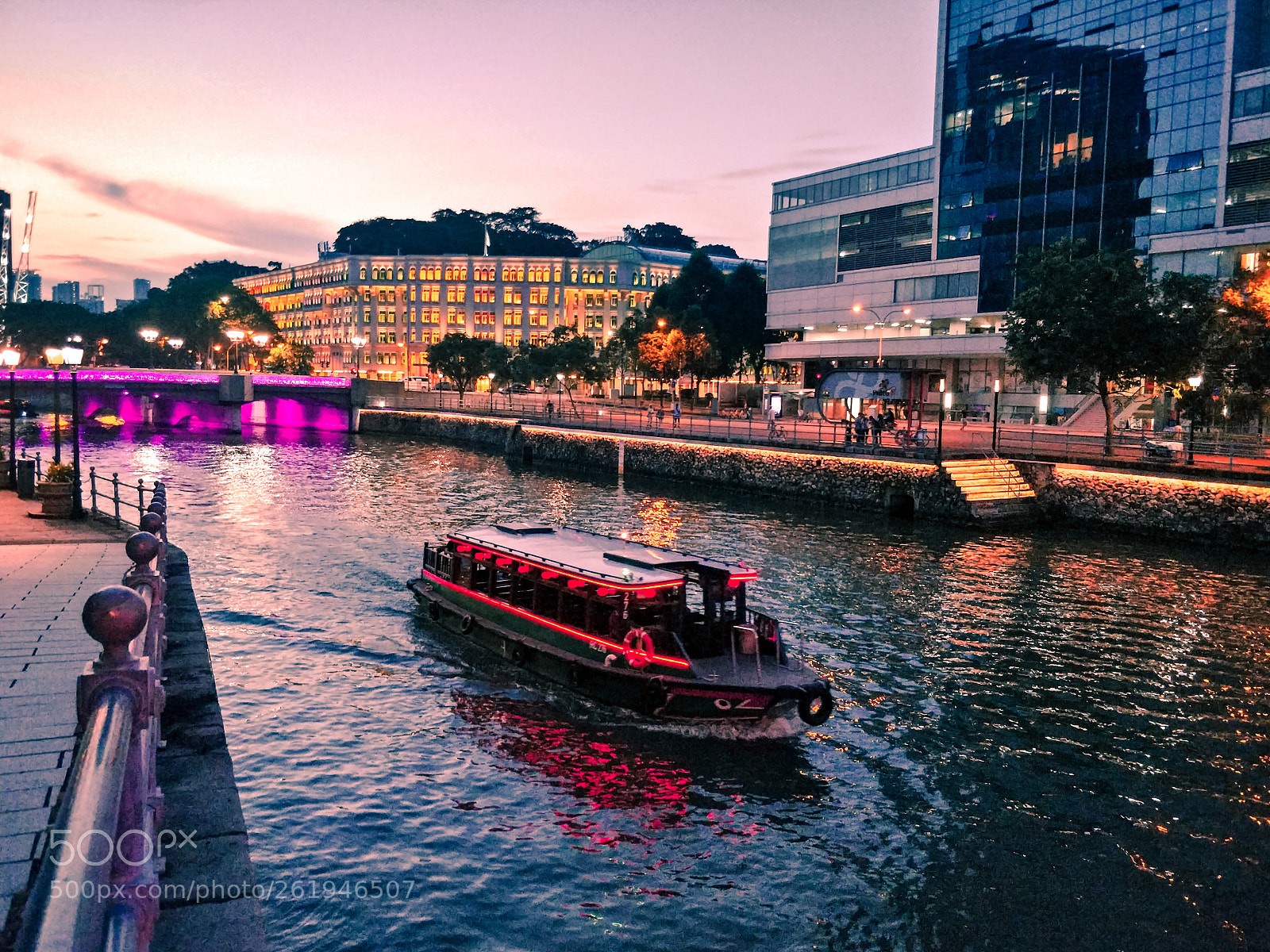 OnePlus 5 sample photo. Clarke quay photography