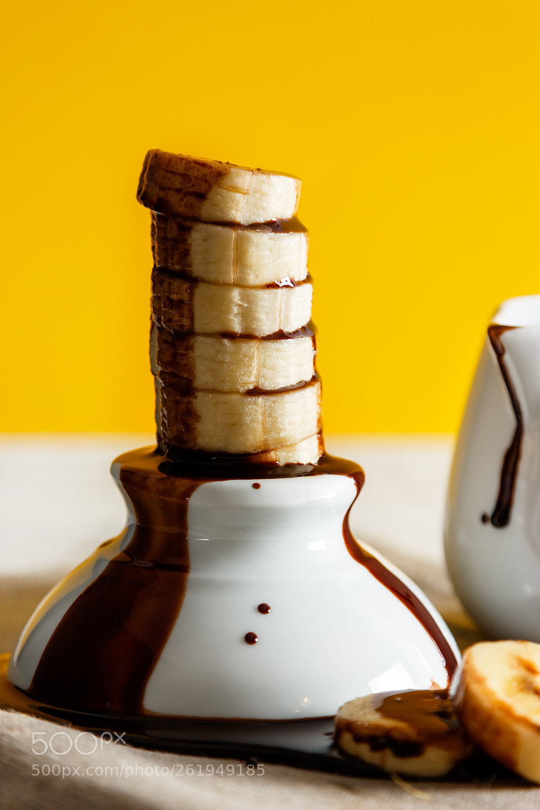 Canon EOS 700D (EOS Rebel T5i / EOS Kiss X7i) sample photo. Banana slices in a photography