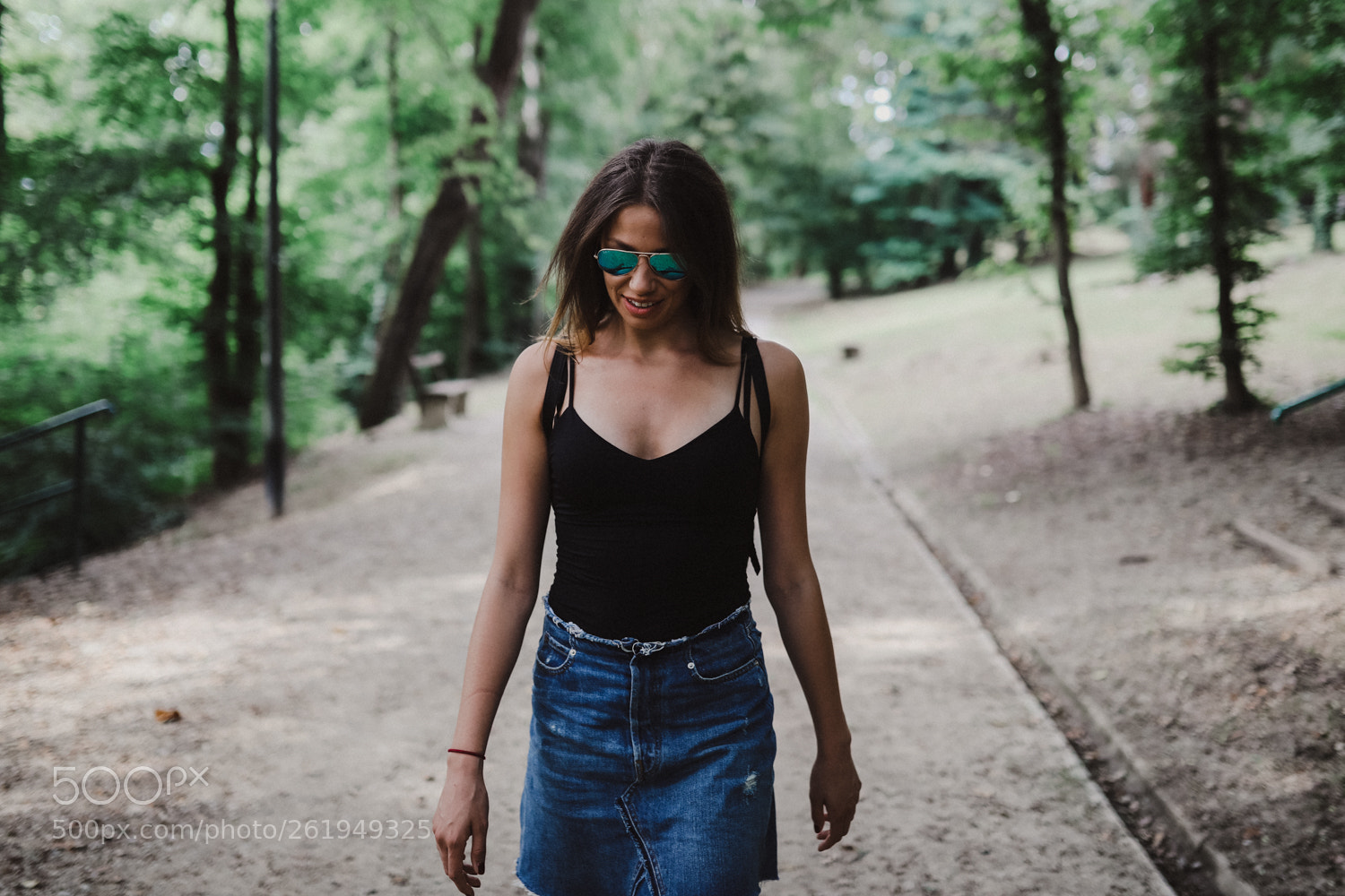Canon EOS 5D Mark IV sample photo. Park stroll photography