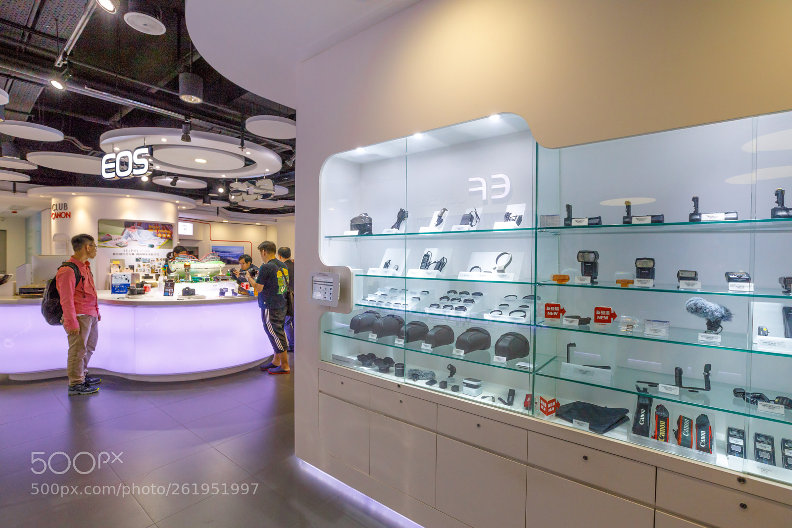Canon EOS 5D Mark IV sample photo. Canon store in hong photography