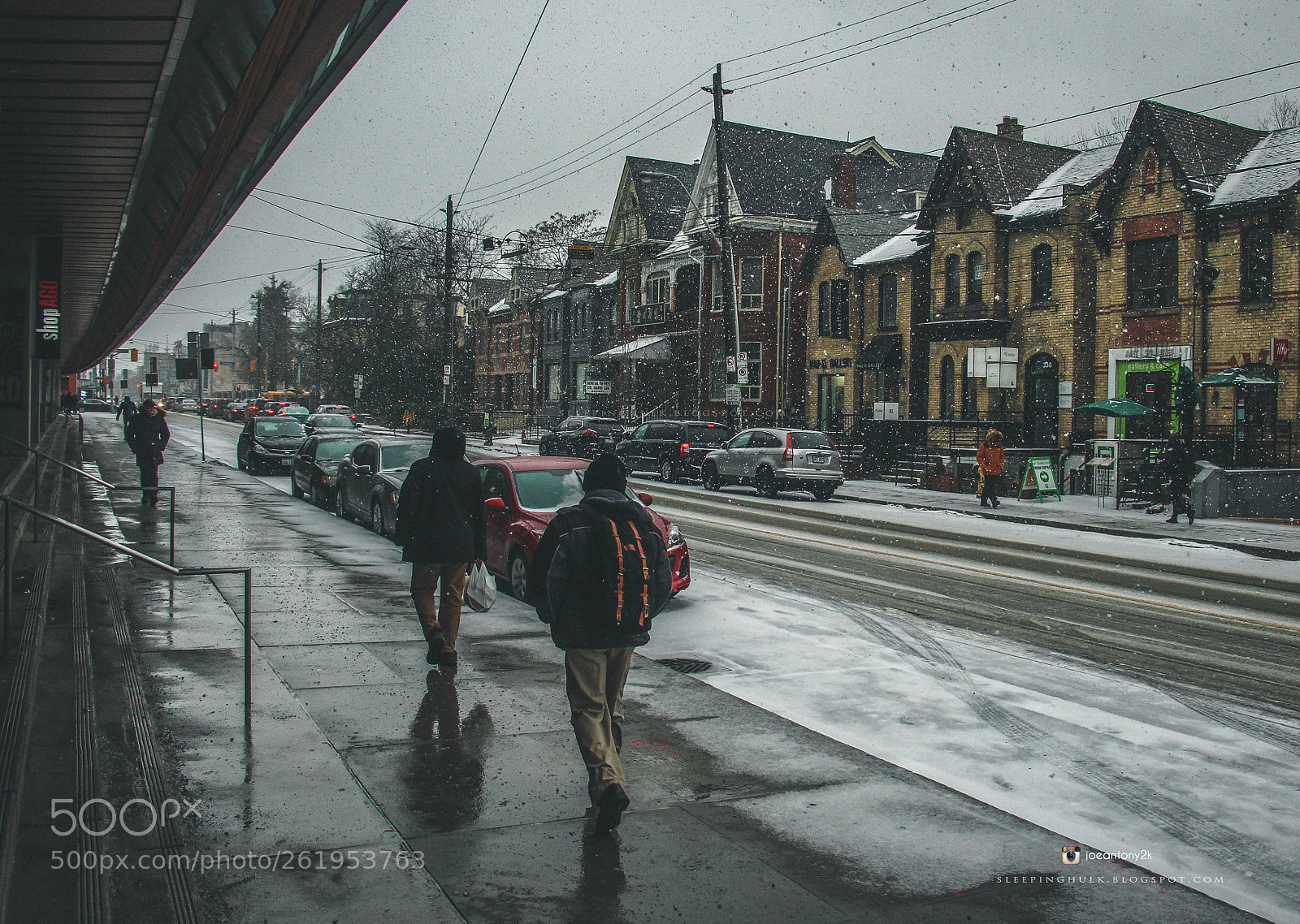 Canon EOS 700D (EOS Rebel T5i / EOS Kiss X7i) sample photo. Dundas st. photography