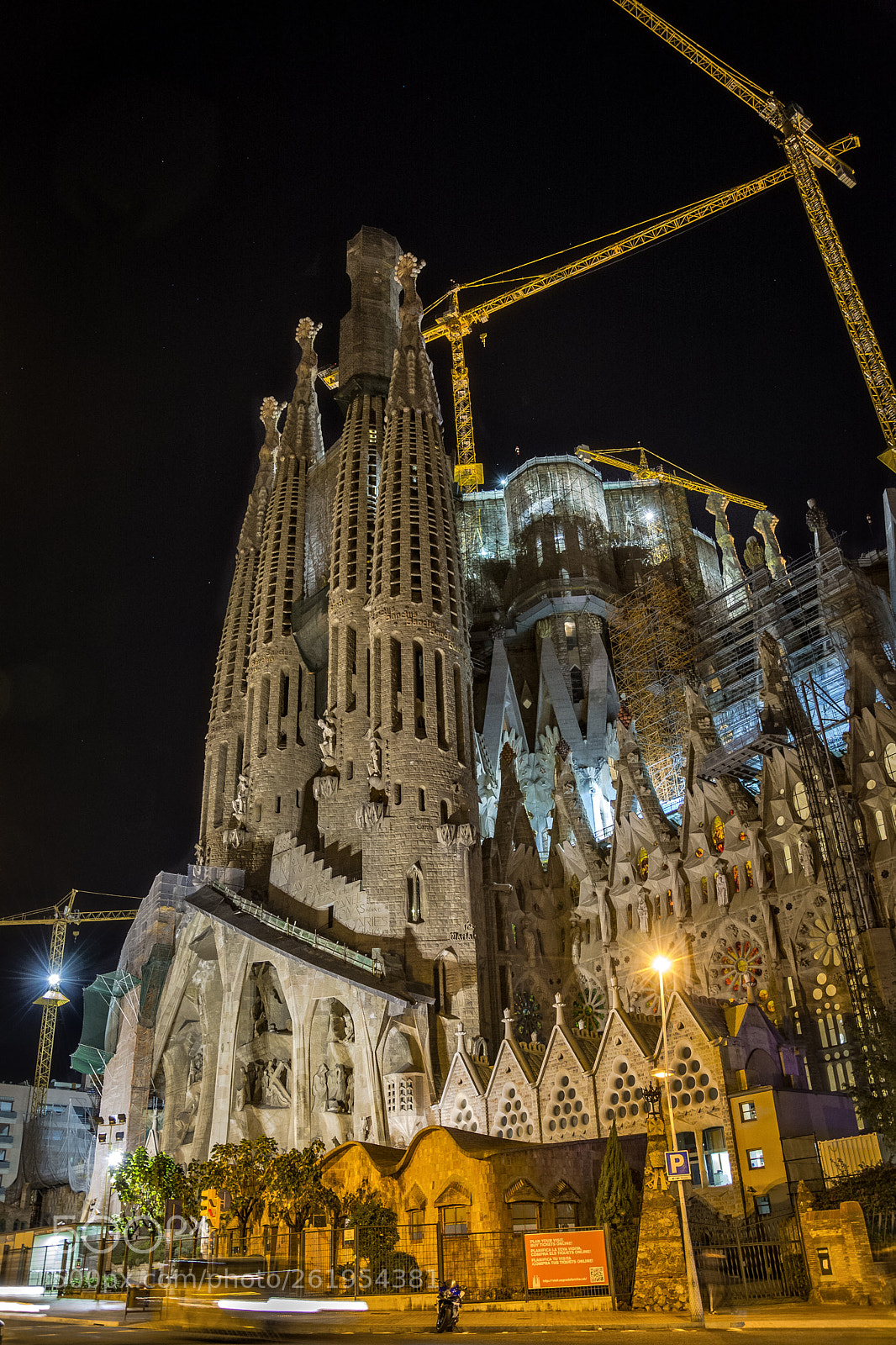 Nikon D5200 sample photo. Sagrada familia photography