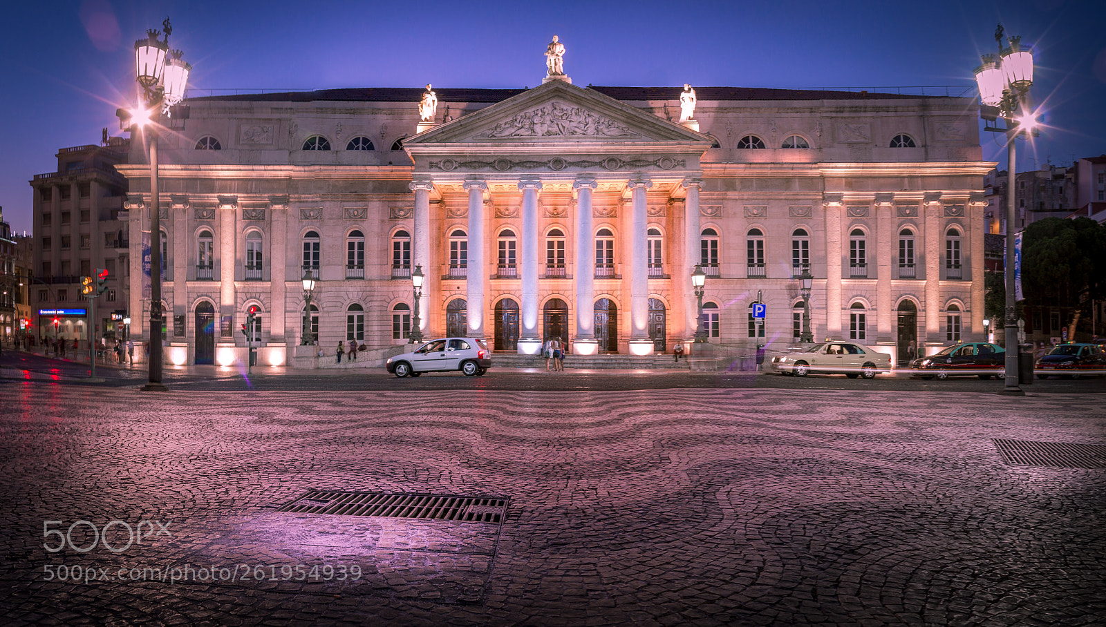 Canon EOS 600D (Rebel EOS T3i / EOS Kiss X5) sample photo. Lisbon by night photography