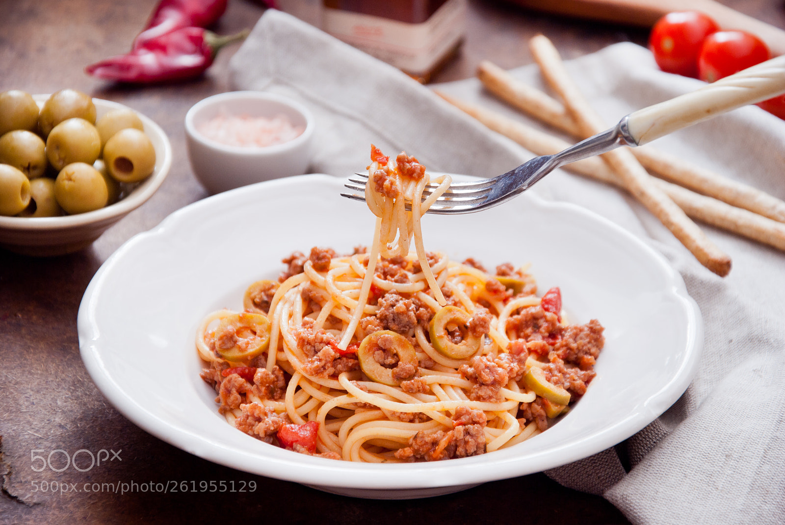 Nikon D3000 sample photo. Spaghetti with meat and photography