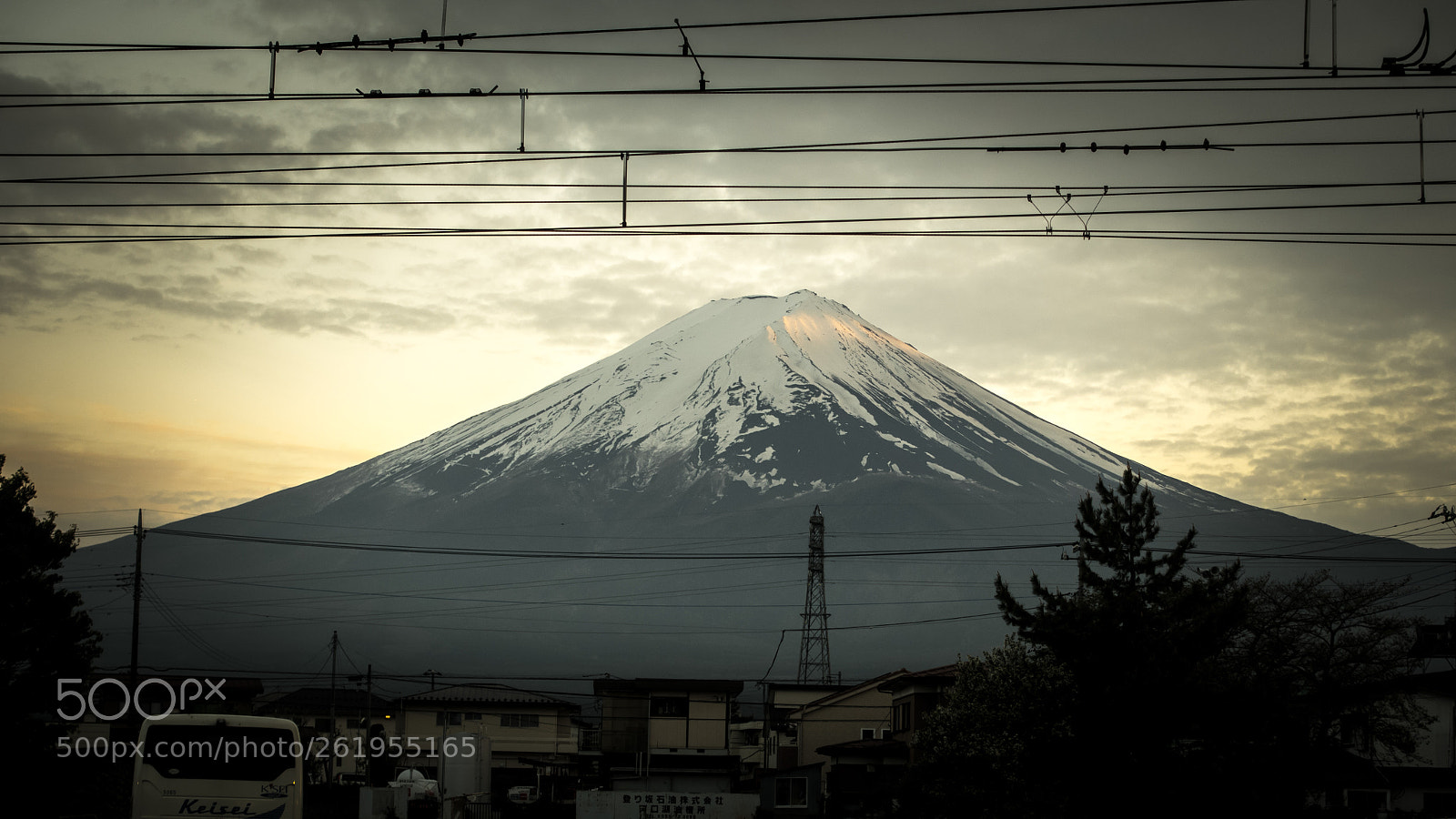 Sony Cyber-shot DSC-RX100 III sample photo. Fuji-san between the lines photography