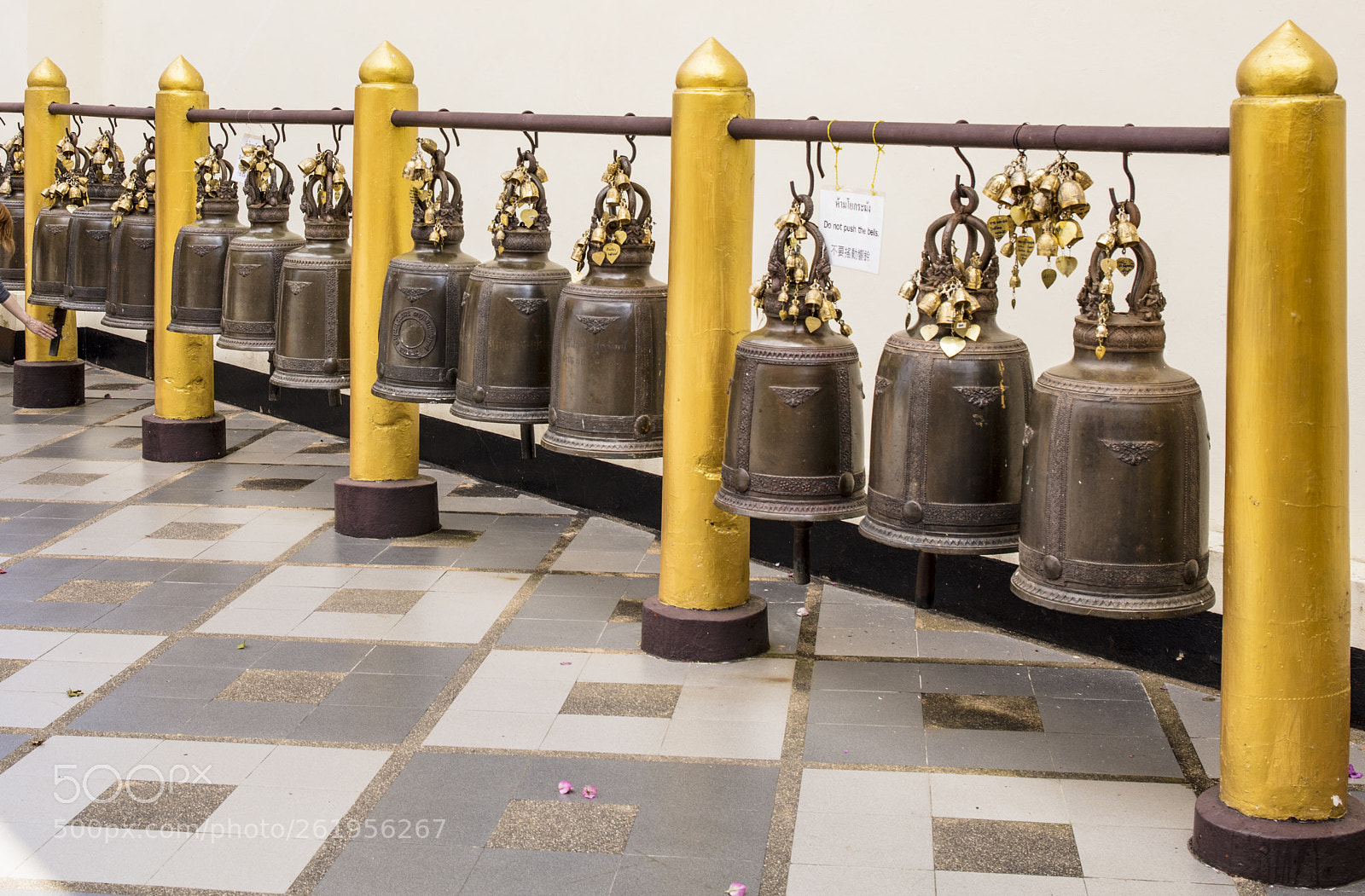 Canon EOS 5DS sample photo. Bells wat phra that photography