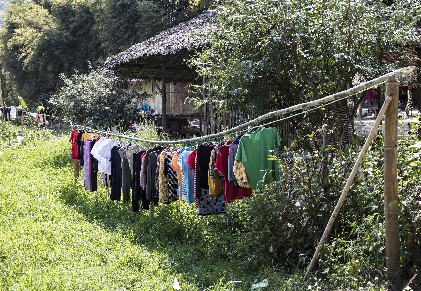 Canon EOS 5DS sample photo. Family laundry northern thailand photography
