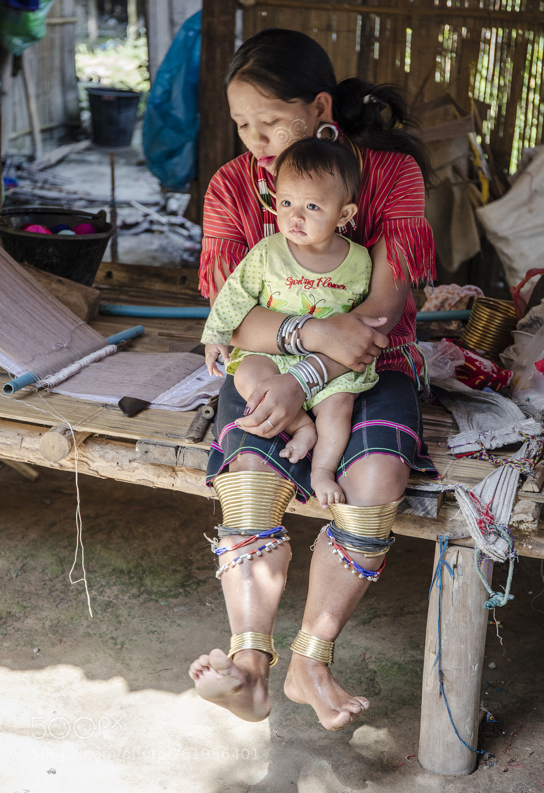 Canon EOS 5DS sample photo. Kayaw woman and child photography