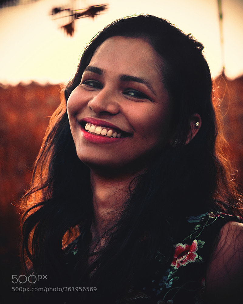 Nikon D5100 sample photo. Smile and sun photography