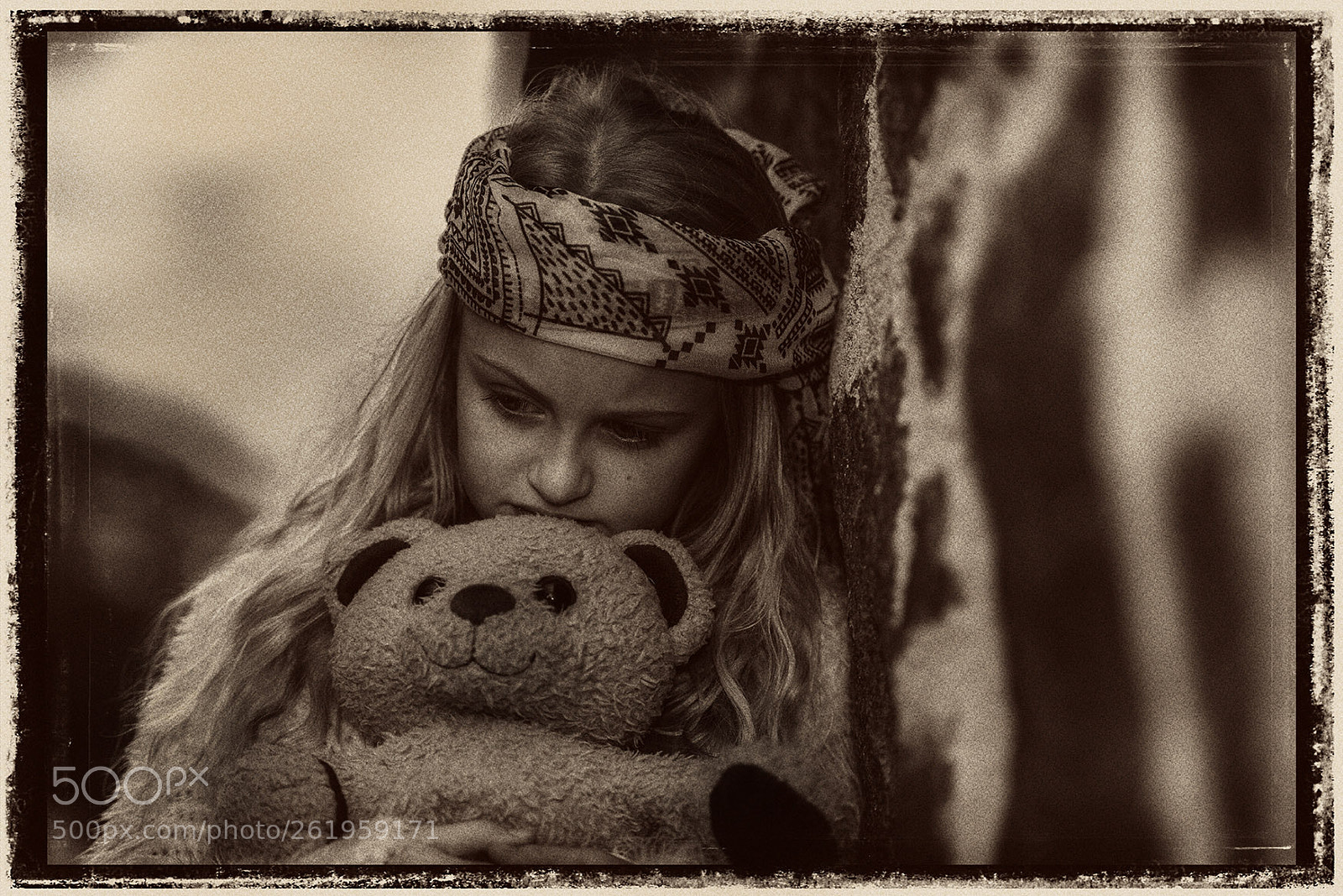 Nikon D810 sample photo. Homeless girl. photography
