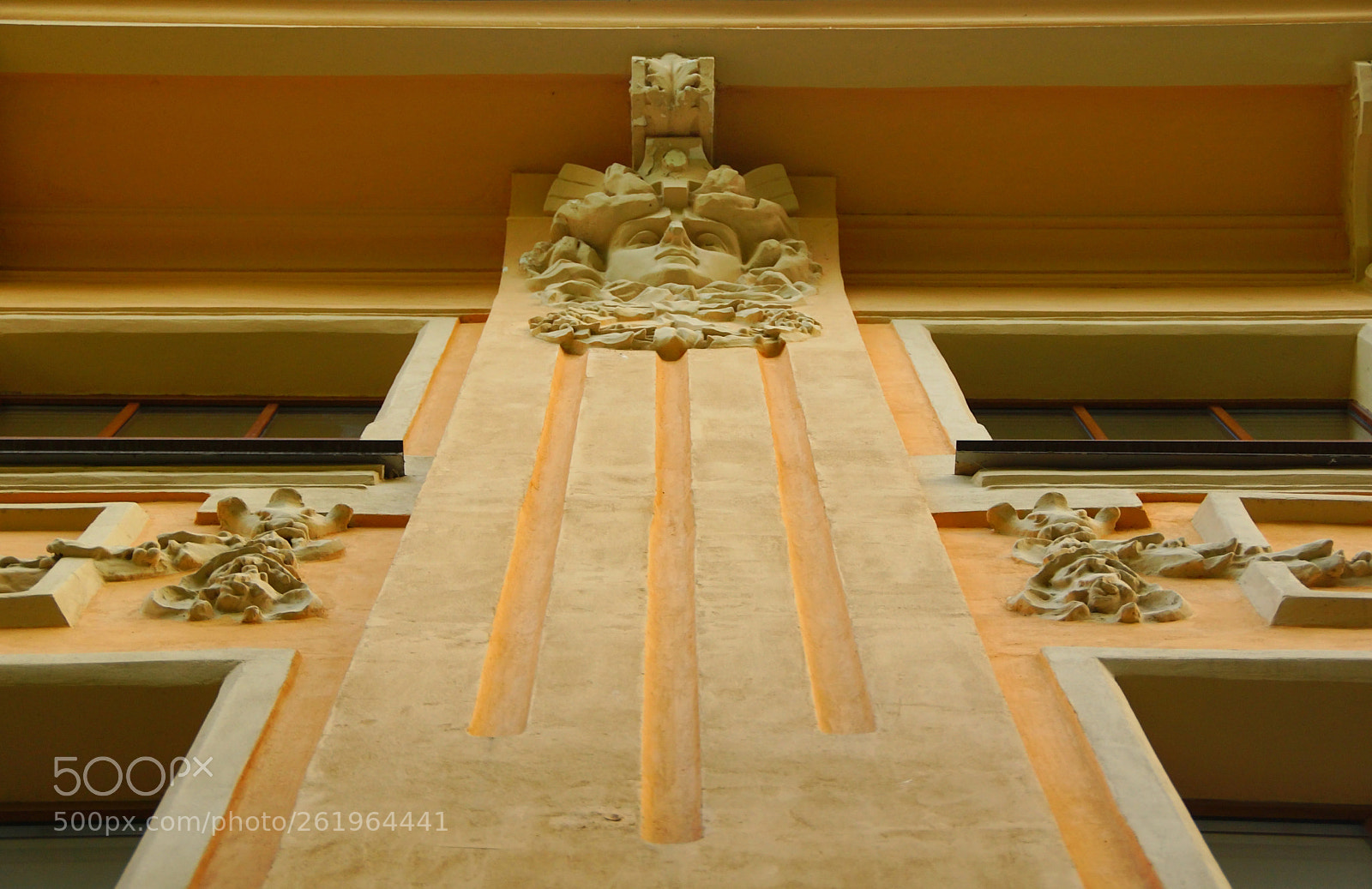 Sony SLT-A77 + Tamron AF 28-105mm F4-5.6 [IF] sample photo. Fragment of the facade photography