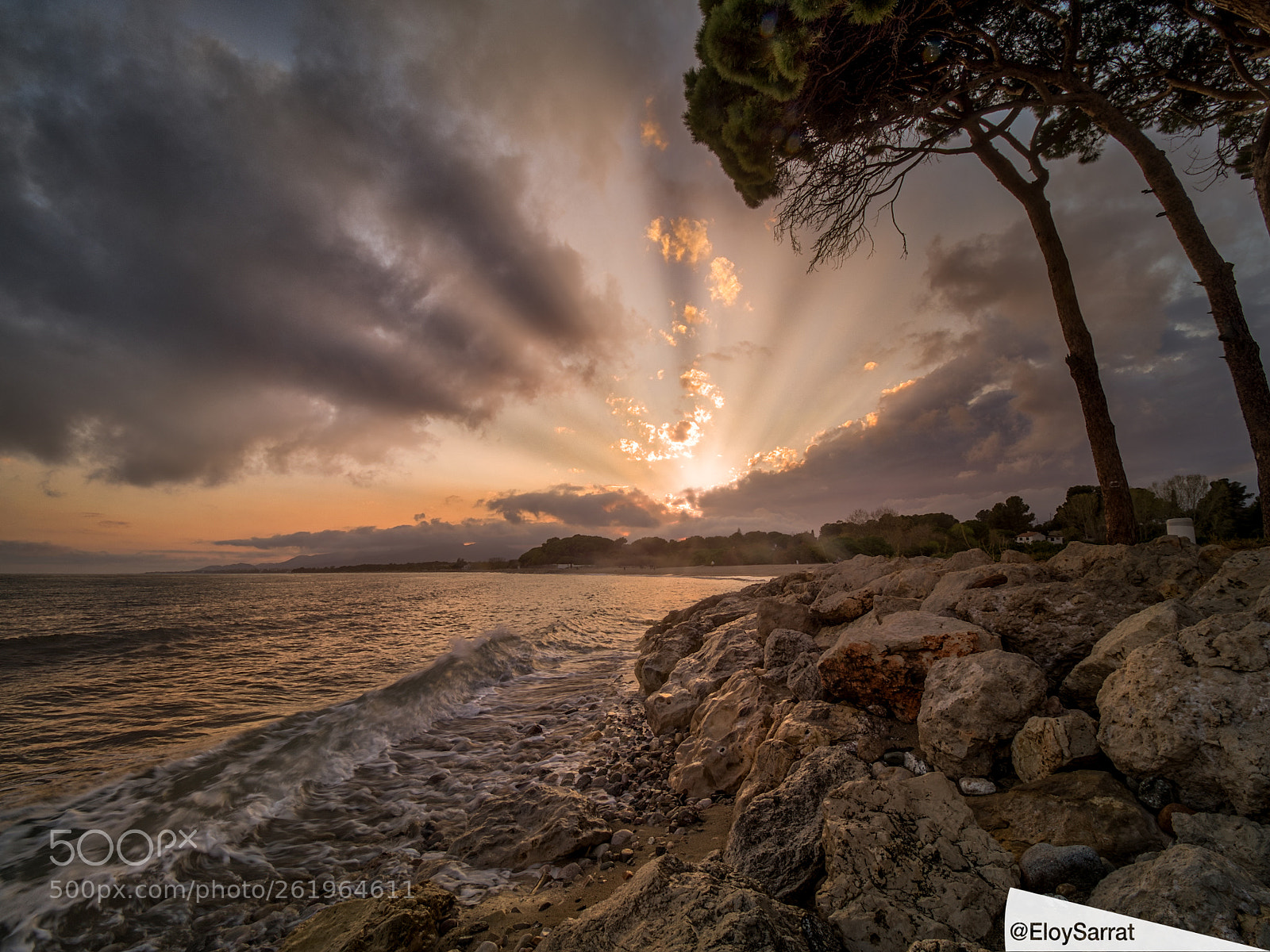 Olympus OM-D E-M5 II sample photo. Posta de sol a photography