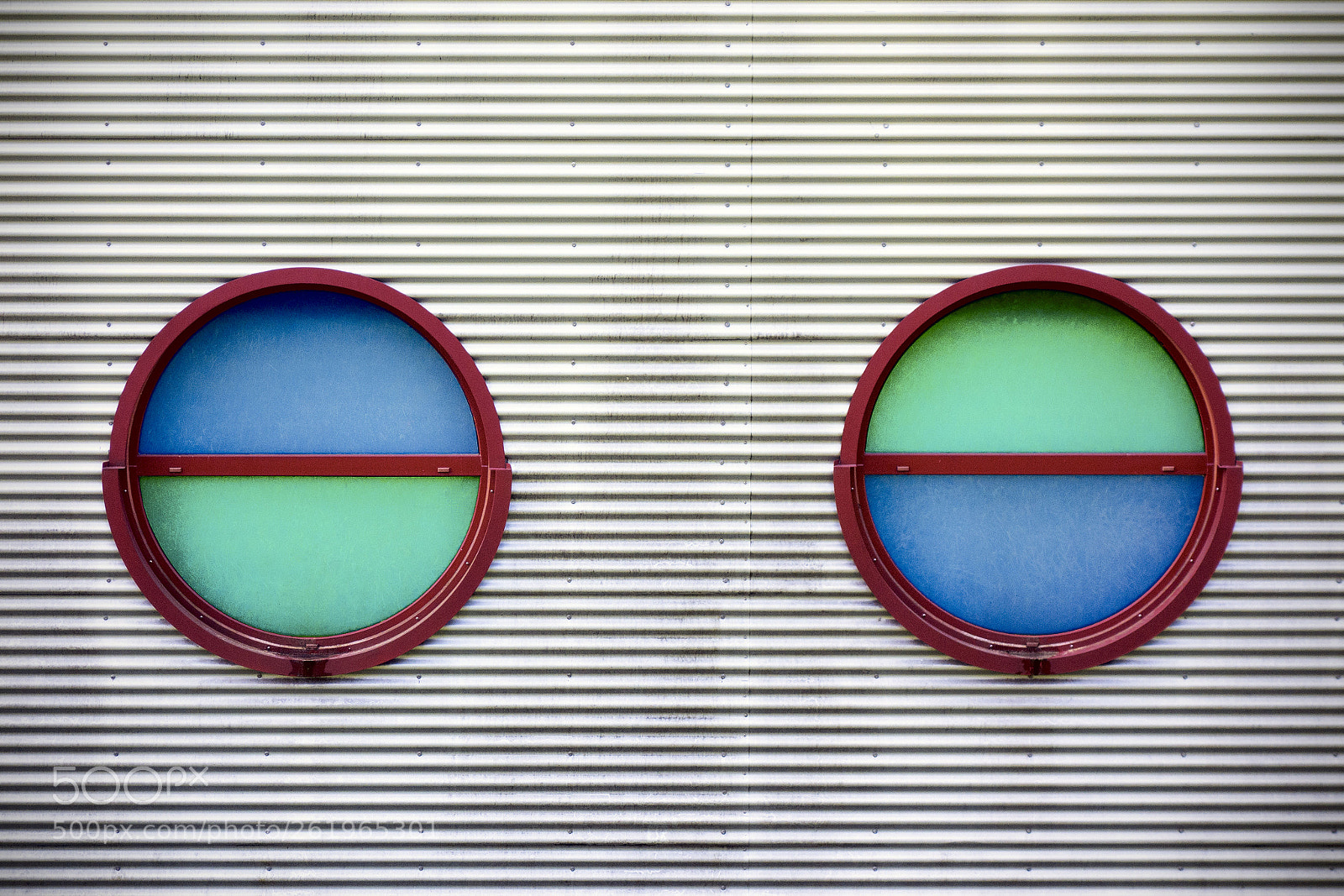 Sony Cyber-shot DSC-RX100 sample photo. Circular windows photography