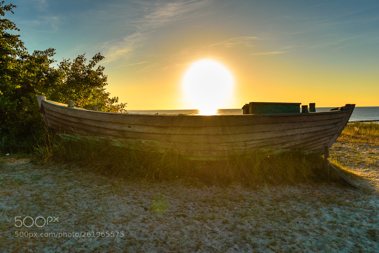 Nikon D5500 sample photo. Old boat at sunset photography