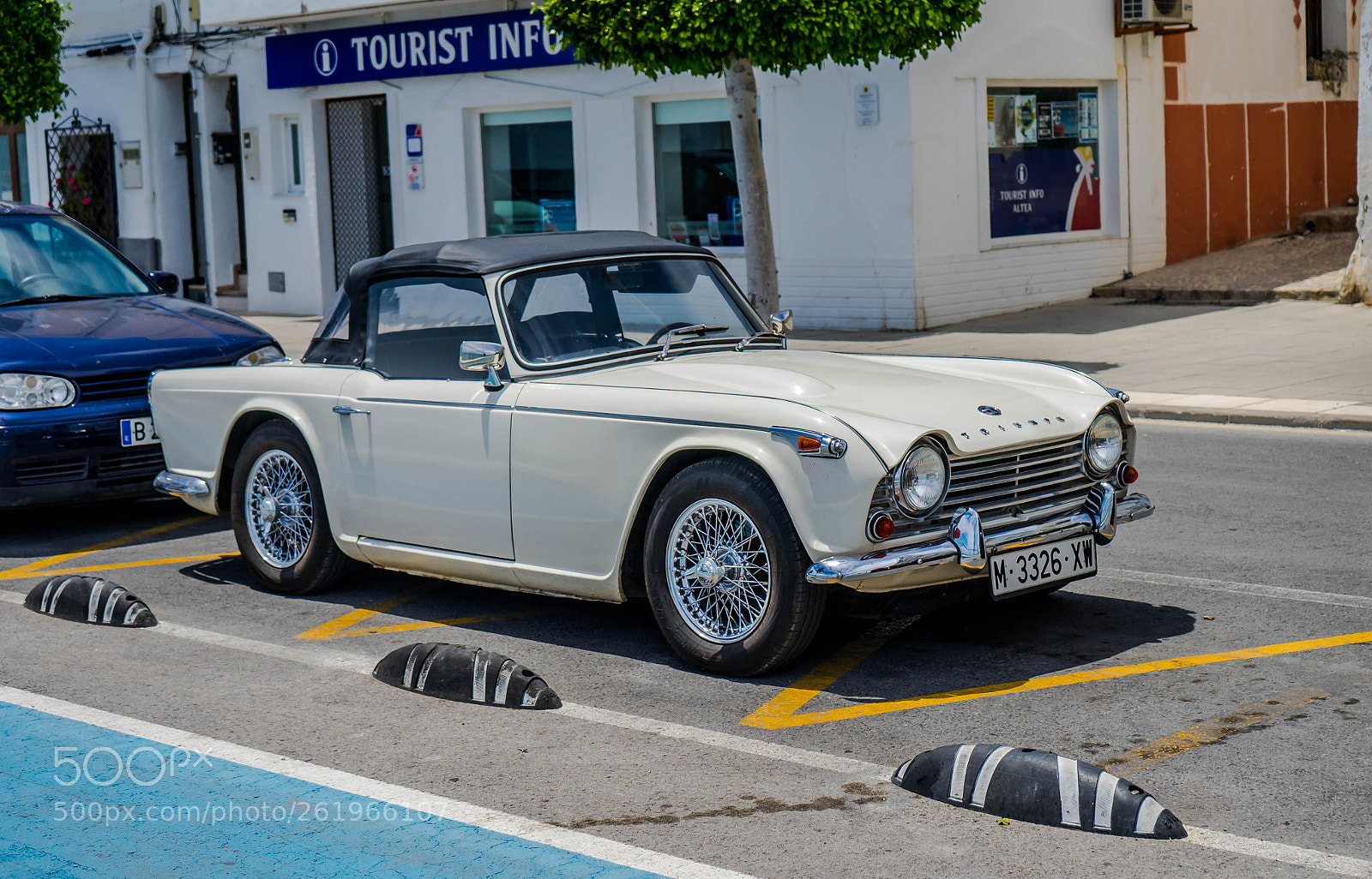 Sony a7 sample photo. Triumph classic. photography