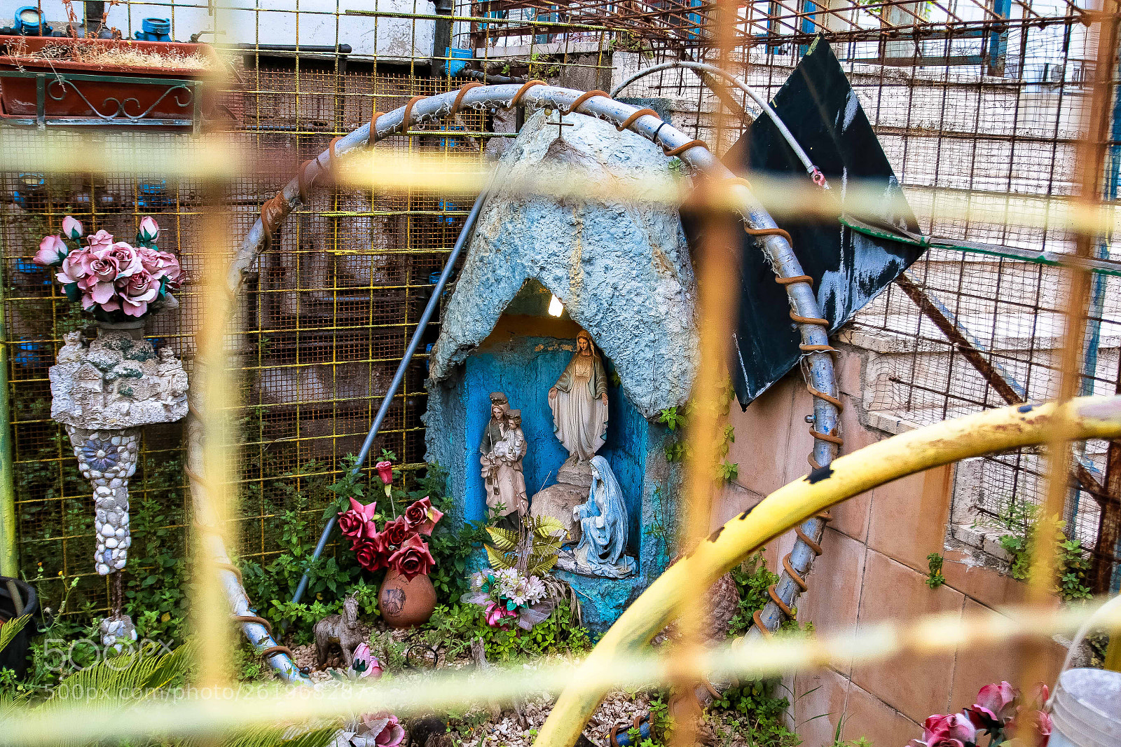 Canon EOS 70D sample photo. Faith in a cage photography