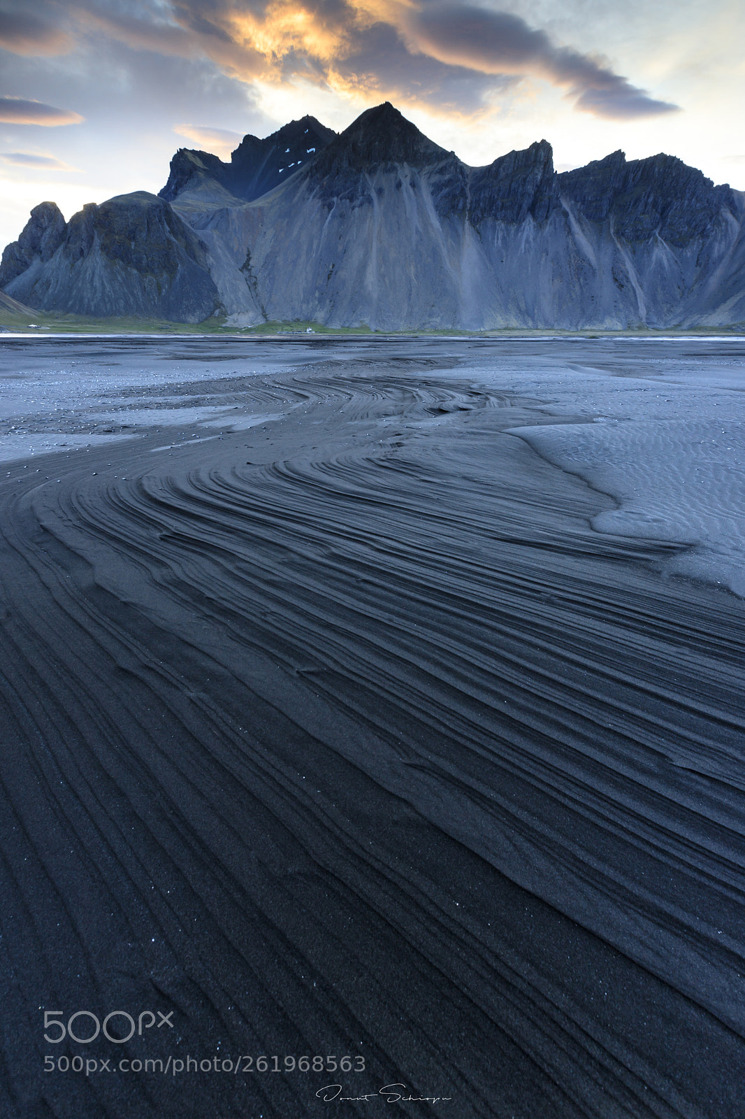Canon EOS 6D Mark II sample photo. Vestrahorn photography