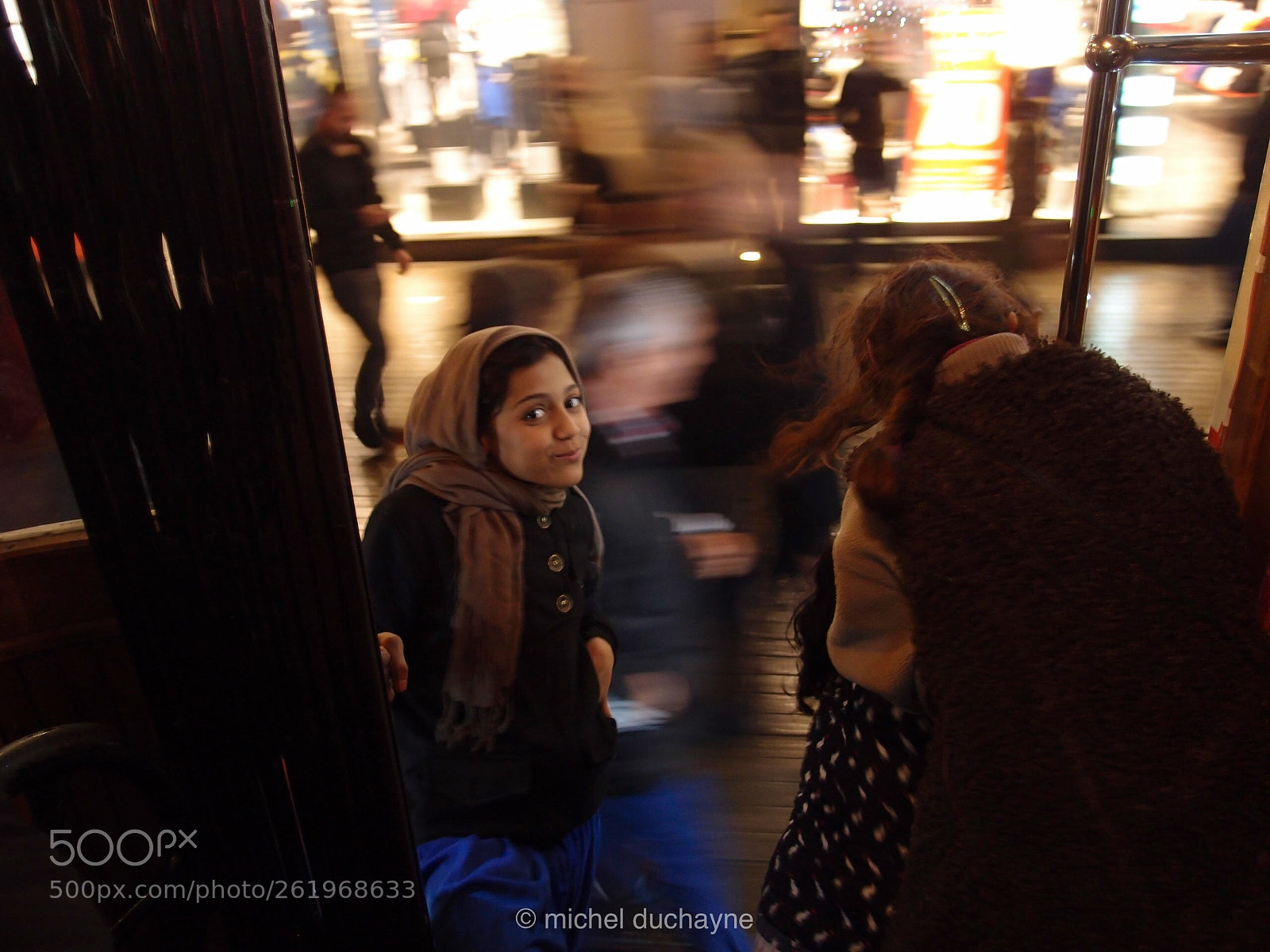 Olympus XZ-1 sample photo. Istanbul gypsy  photography