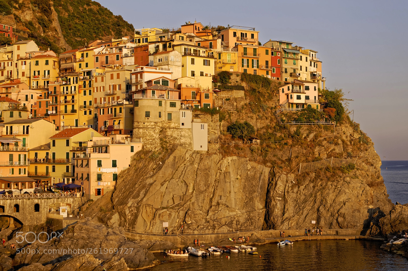 Nikon AF-S DX Nikkor 35mm F1.8G sample photo. Sunset in manarola photography
