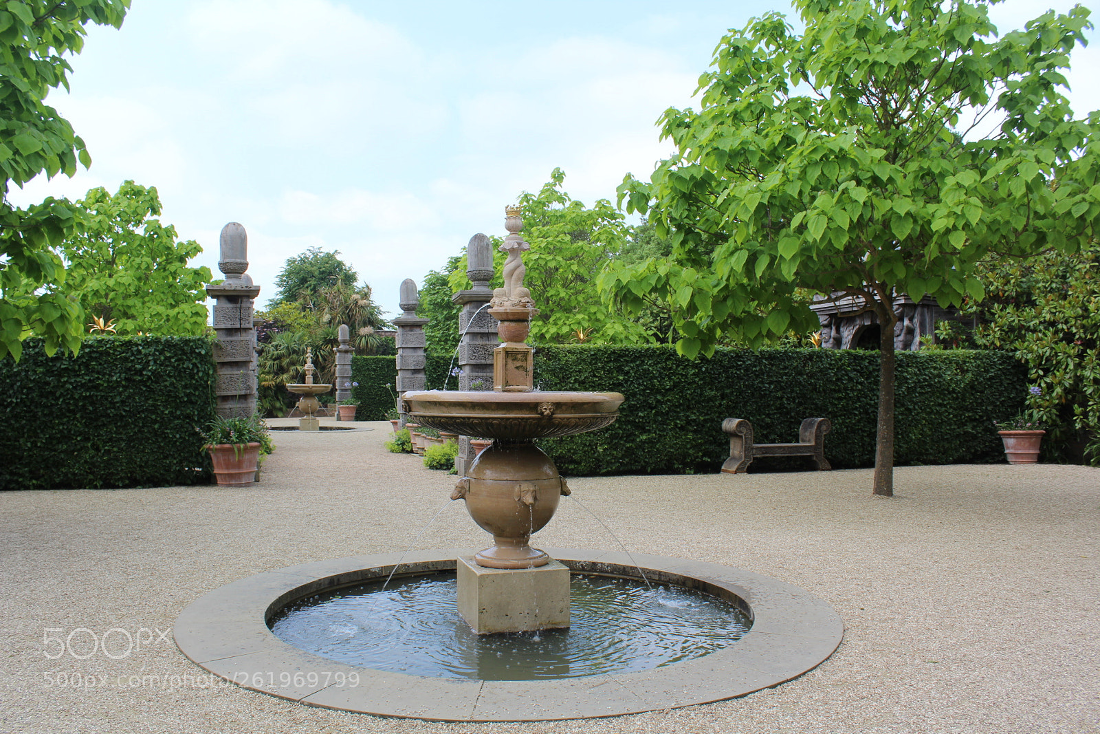 Canon EOS 1300D (EOS Rebel T6 / EOS Kiss X80) sample photo. Arundel castel, garden photography