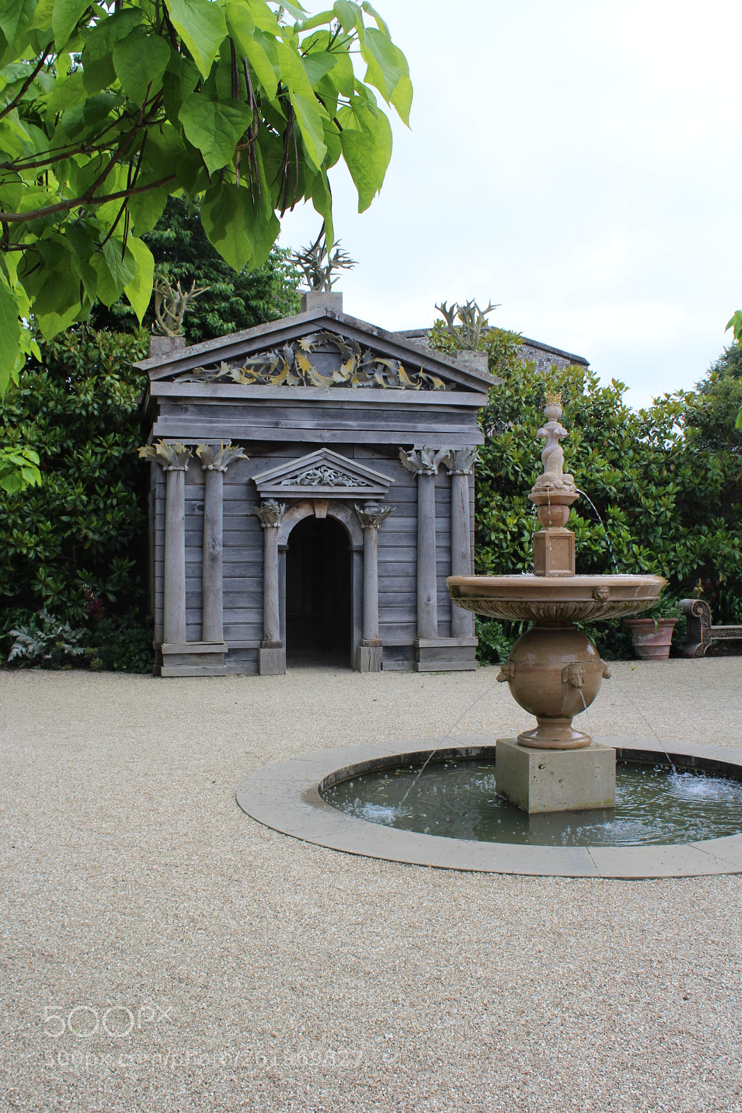 Canon EOS 1300D (EOS Rebel T6 / EOS Kiss X80) sample photo. Arundel castel, garden photography