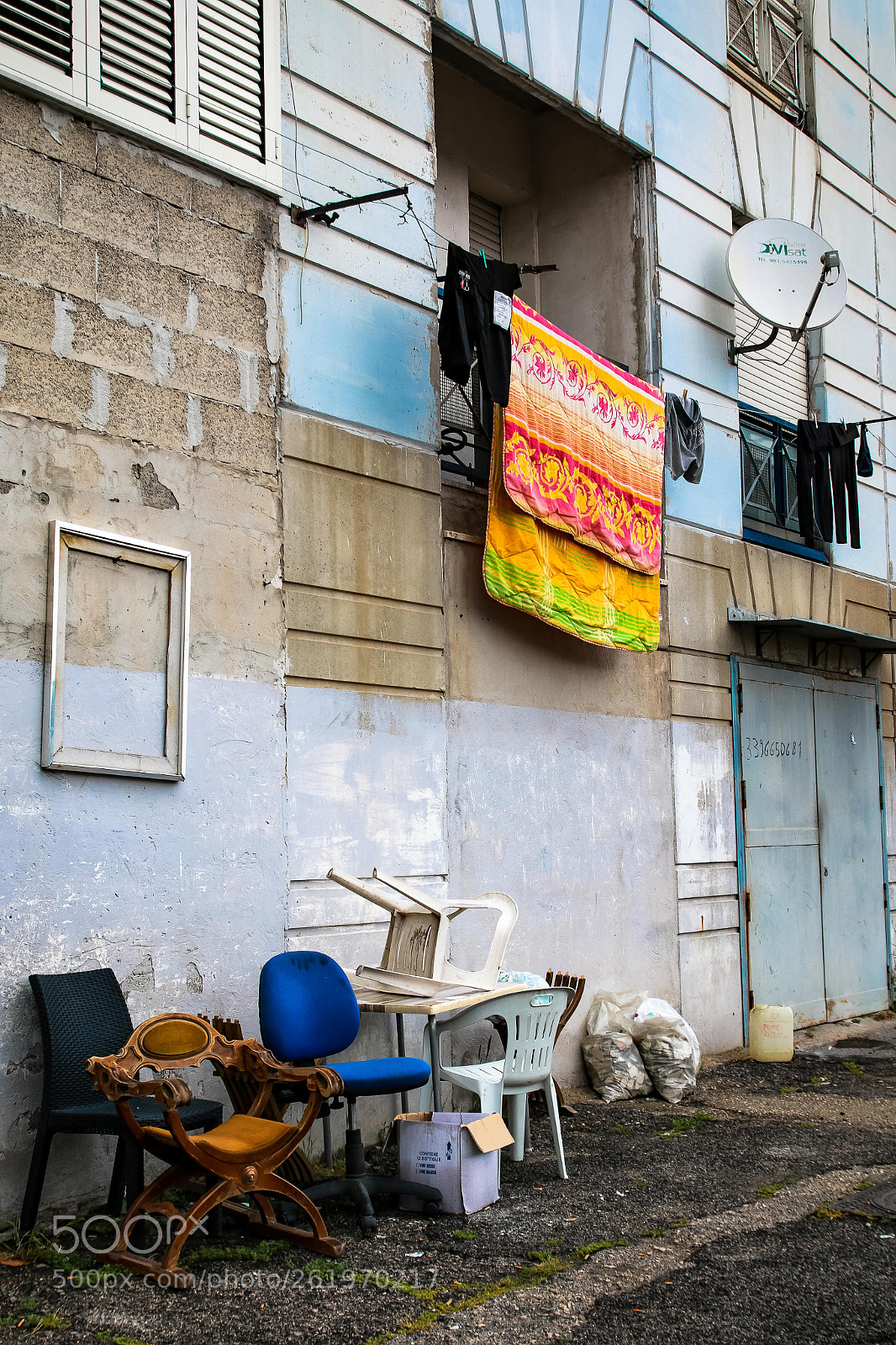 Canon EOS 70D sample photo. Chairs give away photography