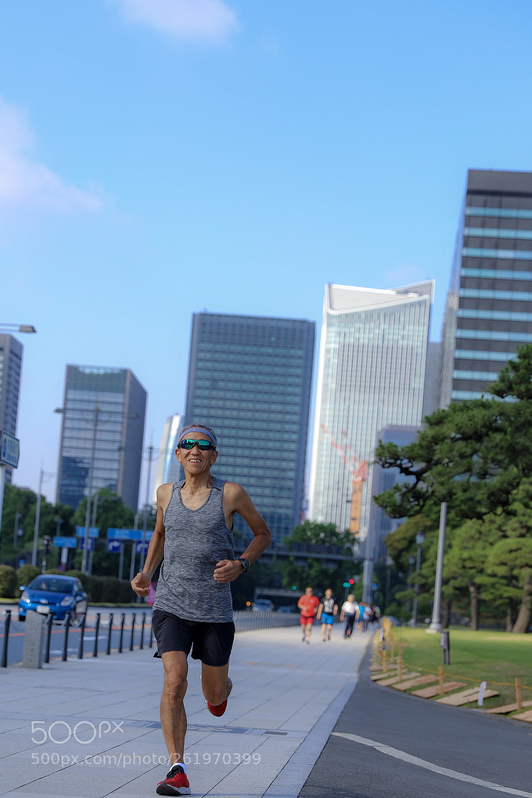 Canon EOS 6D Mark II sample photo. Run photography