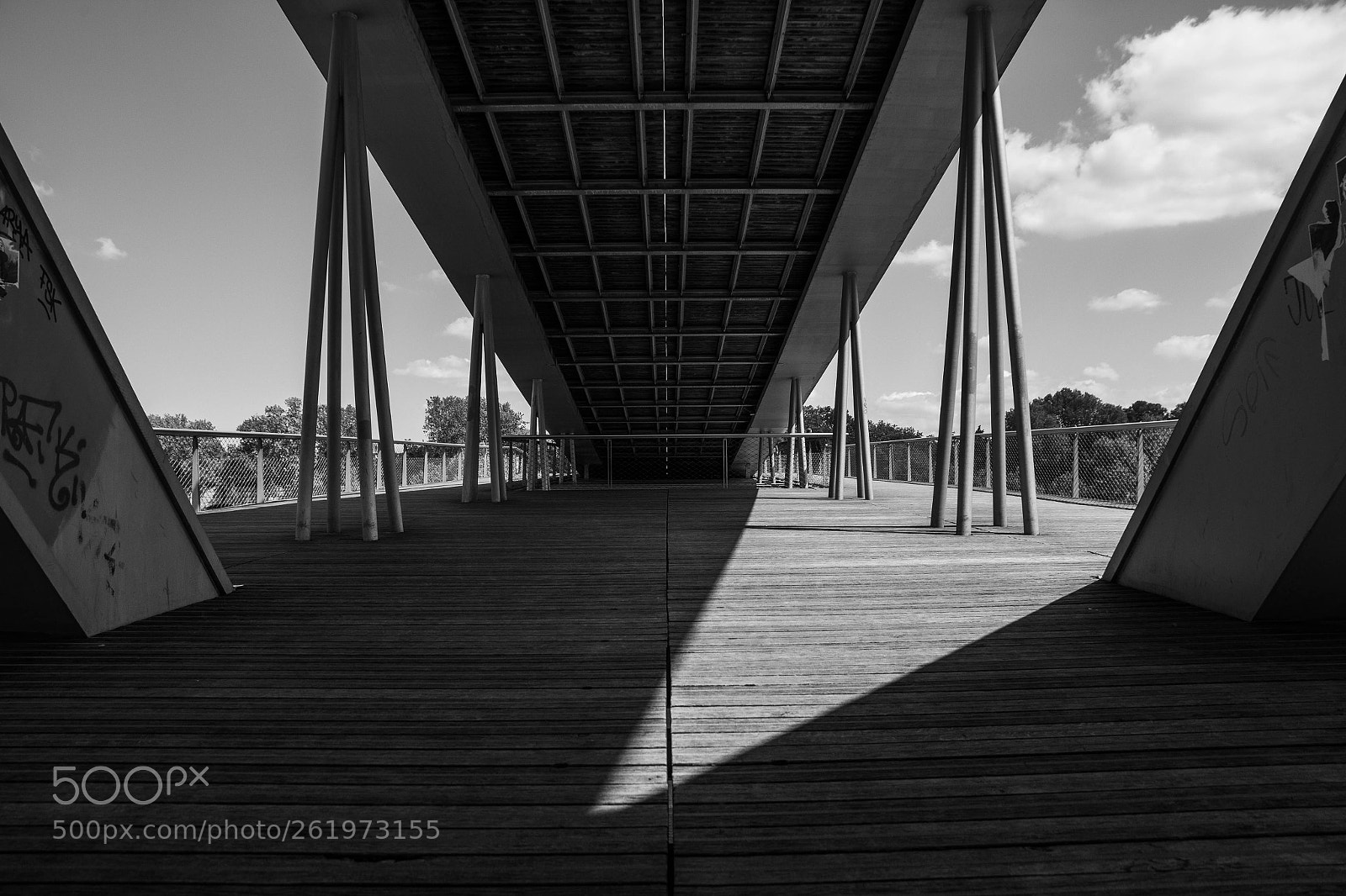 Canon EOS 700D (EOS Rebel T5i / EOS Kiss X7i) sample photo. Passerelle simone de beauvoir photography