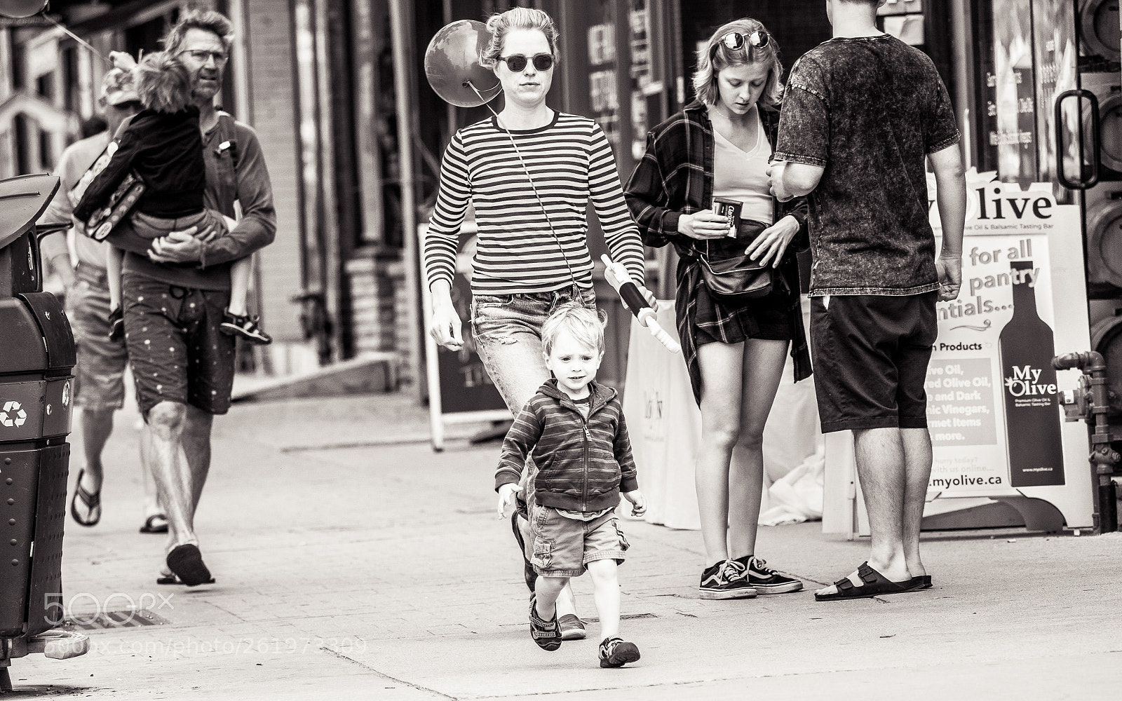 Olympus OM-D E-M1 Mark II sample photo. Bodyguard photography