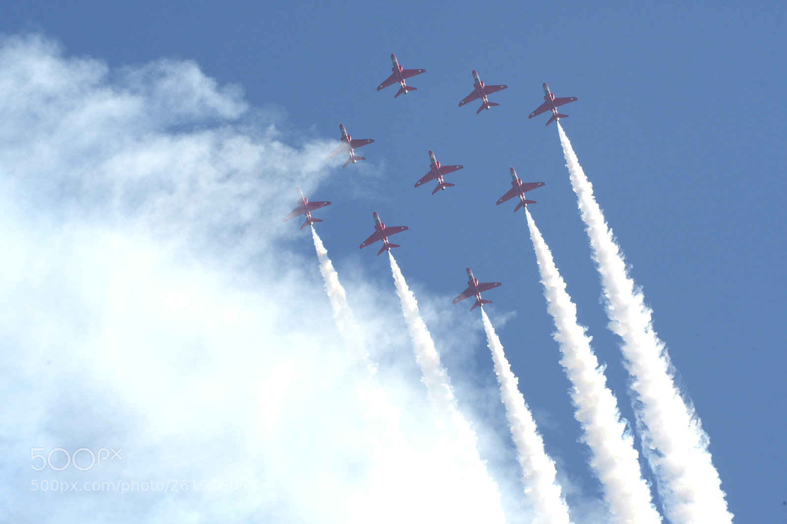 Nikon AF-S Nikkor 300mm F2.8G ED VR II sample photo. The red arrows photography