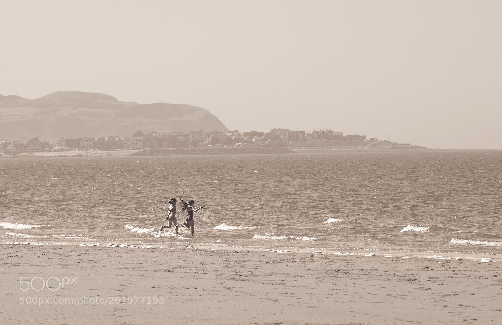 Nikon D750 sample photo. Girls on the beach photography
