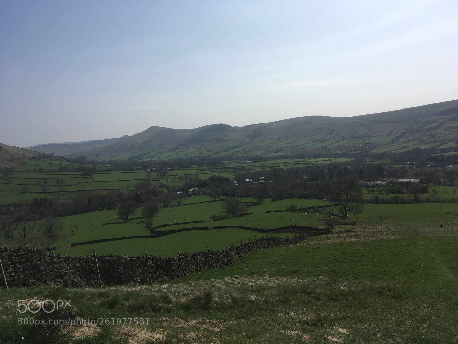 Apple iPhone SE sample photo. Peak district valley  photography