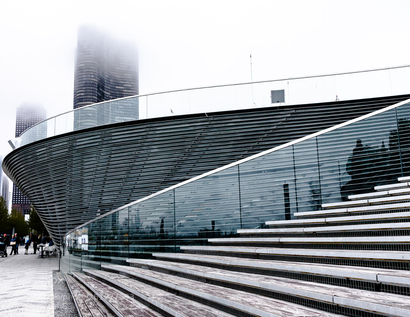 Canon EOS 550D (EOS Rebel T2i / EOS Kiss X4) sample photo. Navy pier lines chicago photography