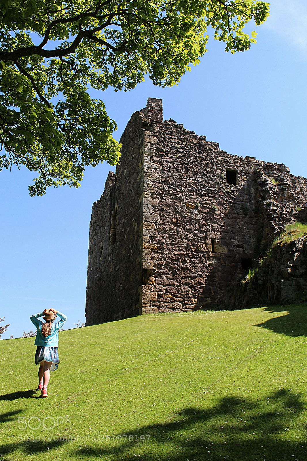Canon EOS 1300D (EOS Rebel T6 / EOS Kiss X80) sample photo. Sev at castle photography