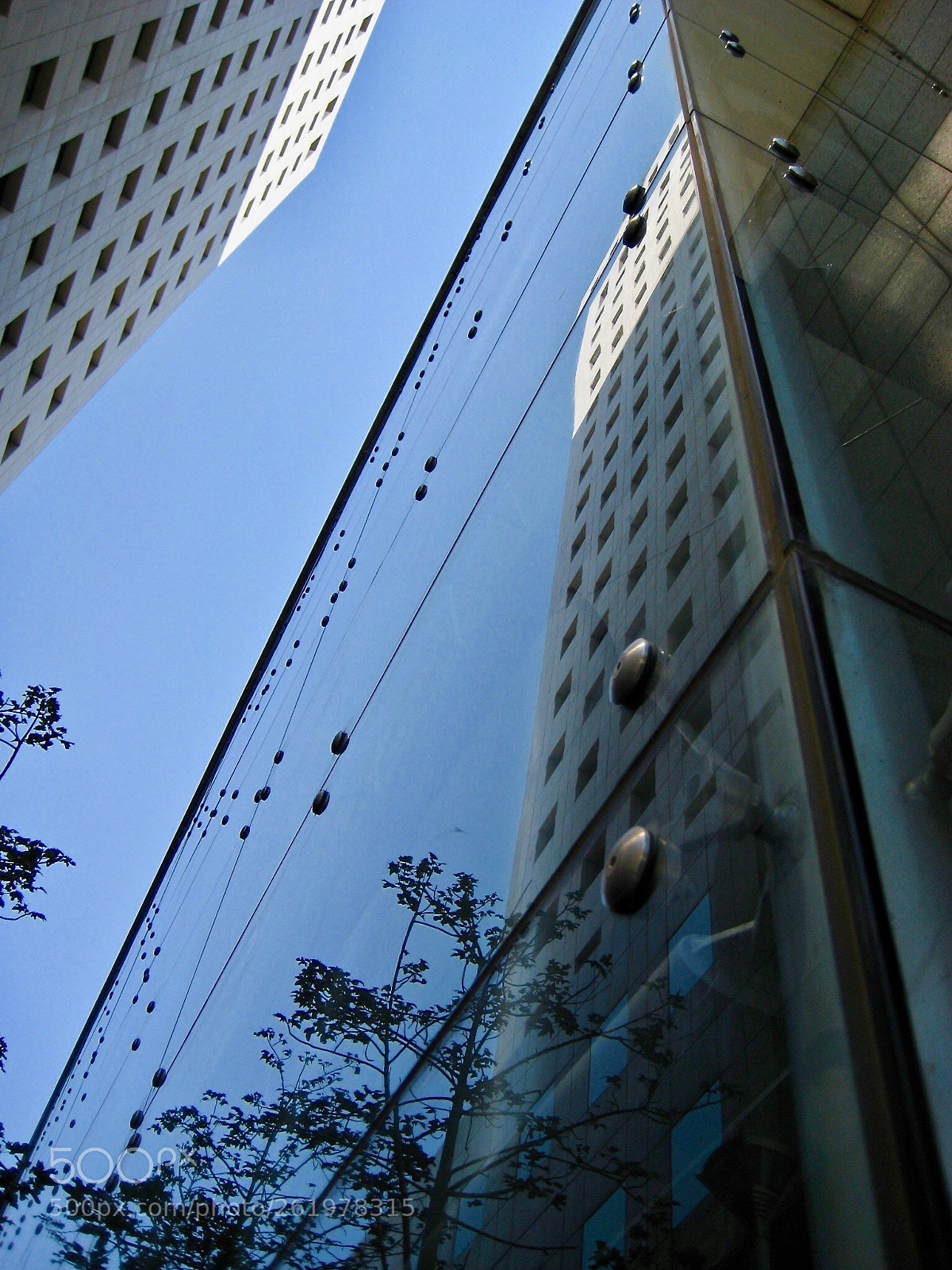 Canon POWERSHOT SD750 sample photo. Reflections in glass photography
