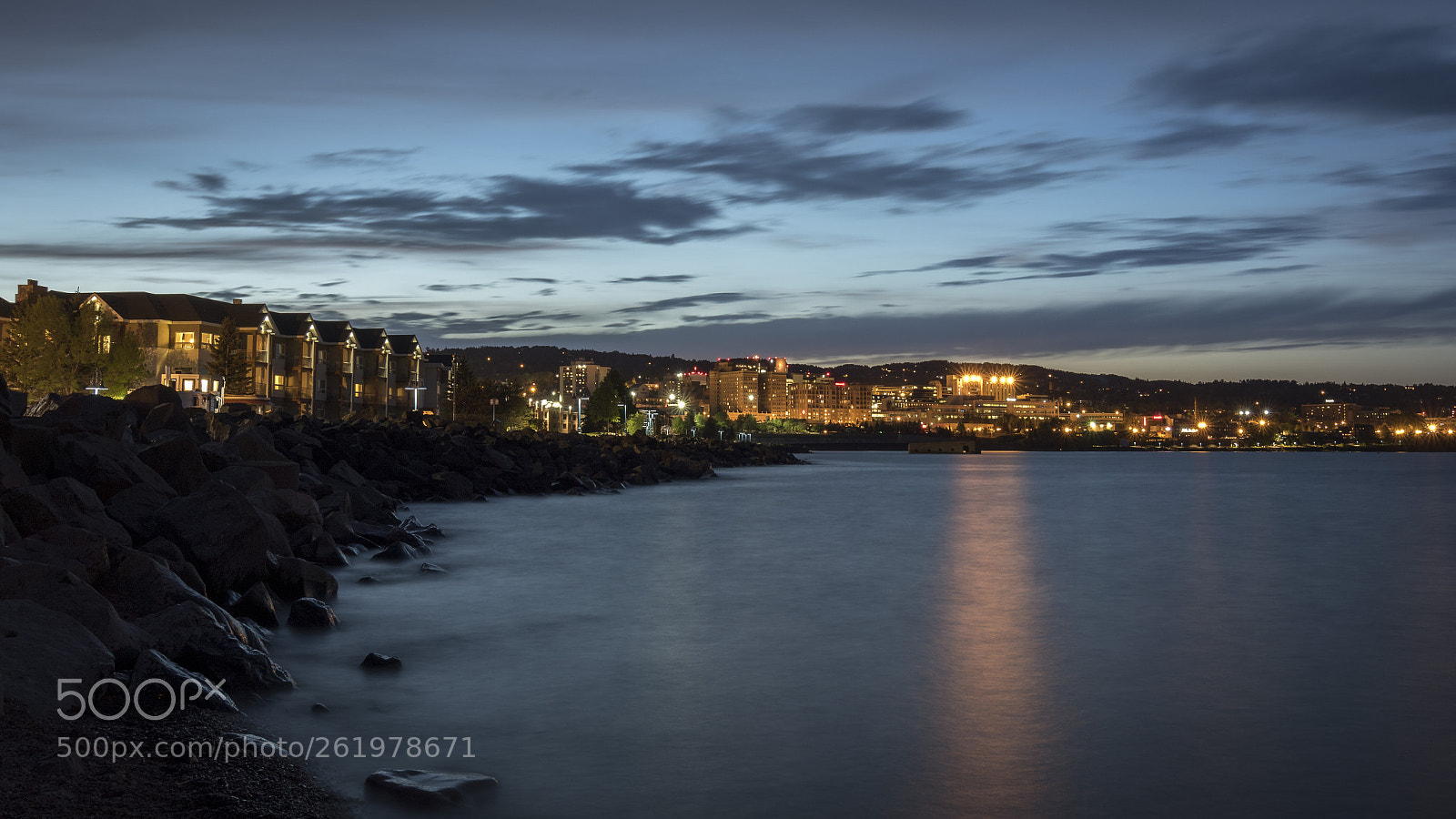 Canon EOS 7D Mark II sample photo. Night life photography
