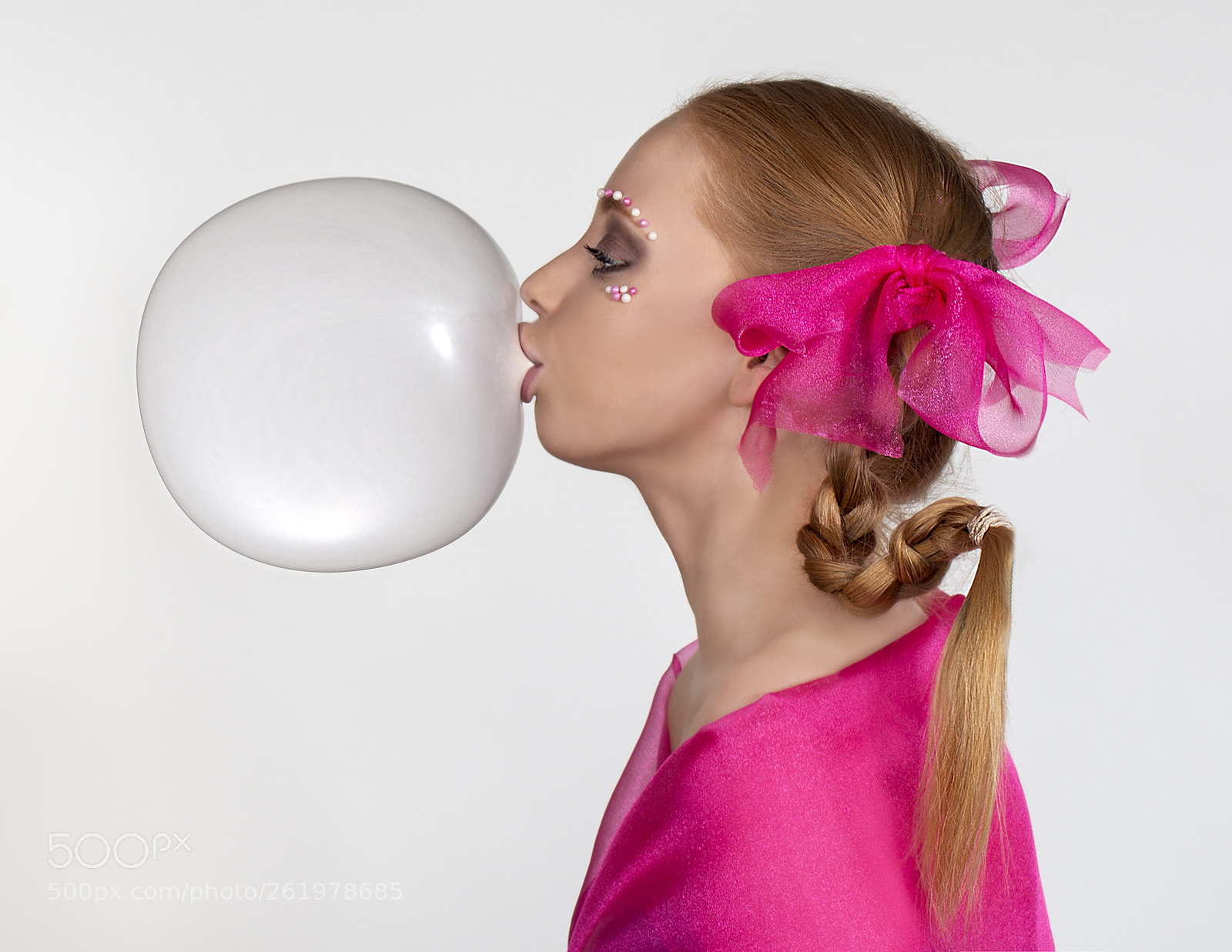 Nikon D800 sample photo. Blowing bubbles photography