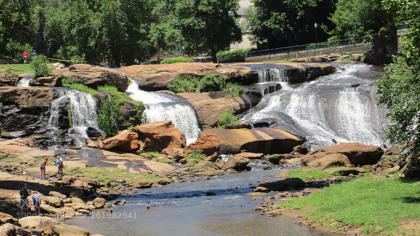 Canon PowerShot ELPH 170 IS (IXUS 170 / IXY 170) sample photo. Falling water photography