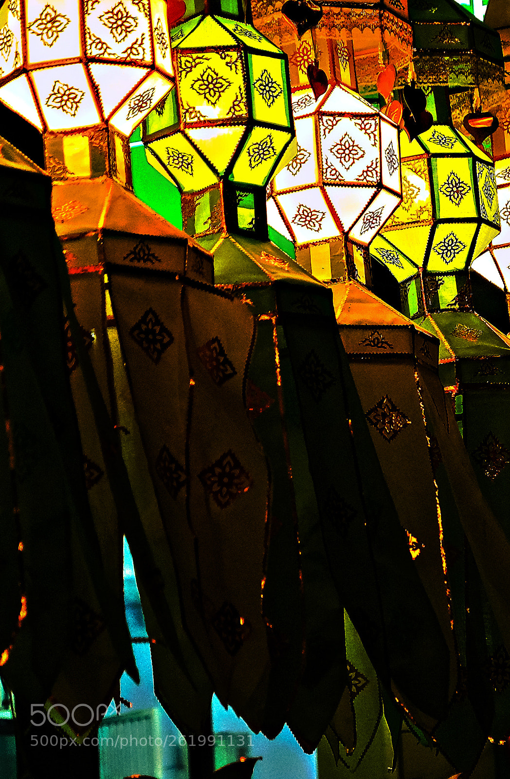 Sony SLT-A77 sample photo. Lamp lanna 1 photography
