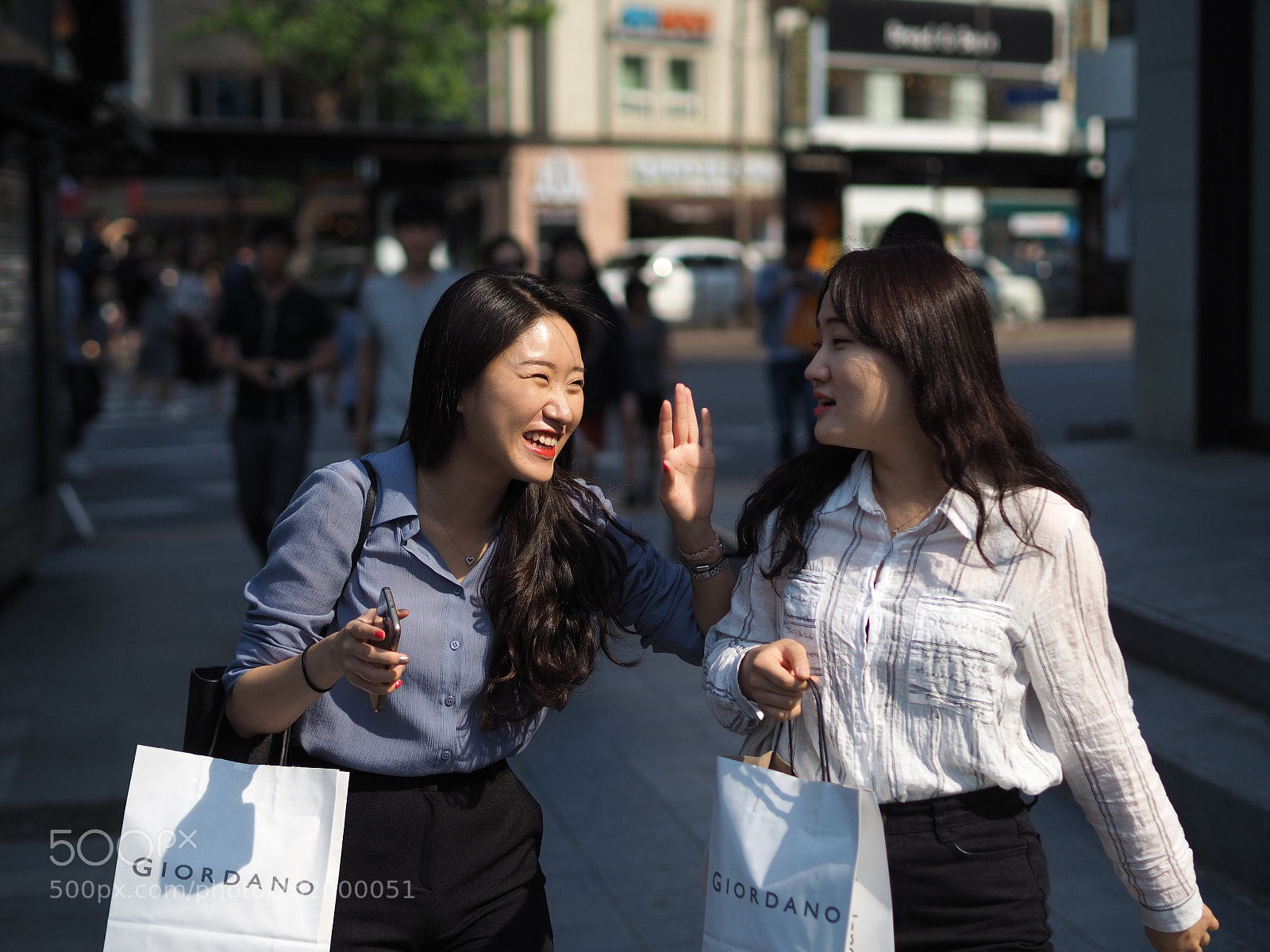 Olympus OM-D E-M10 II sample photo. Good mood in seoul photography