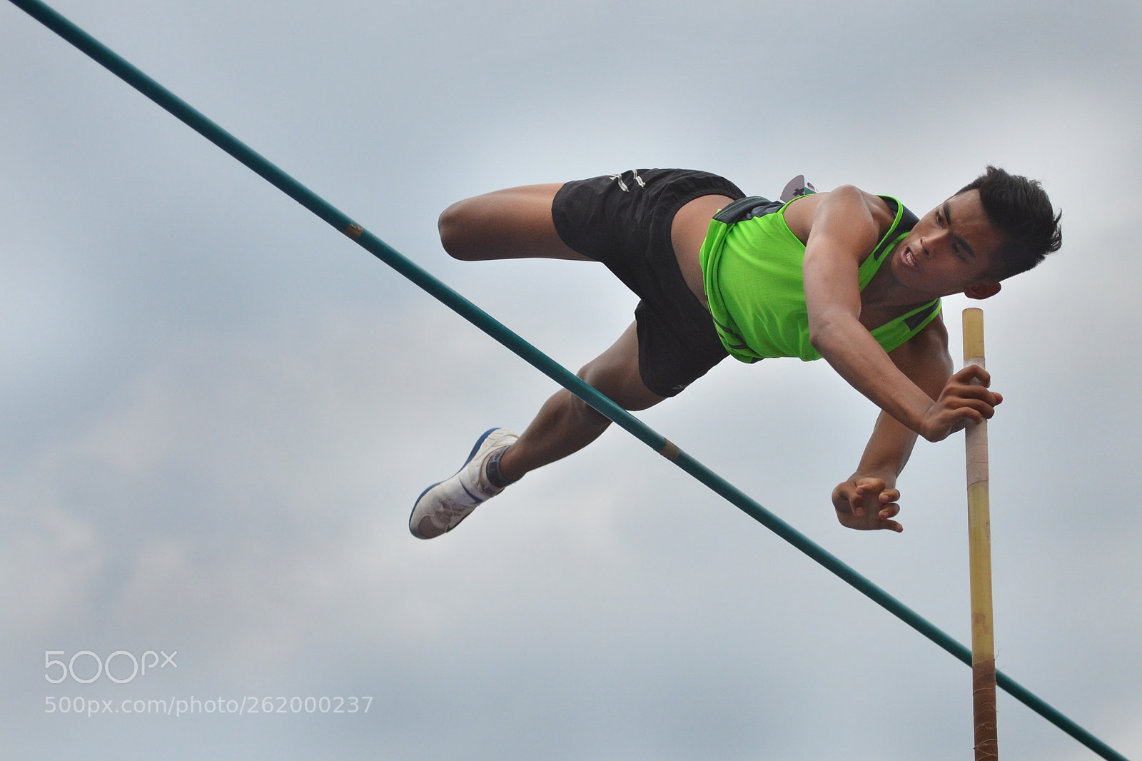 Nikon D7000 sample photo. Pole vault photography
