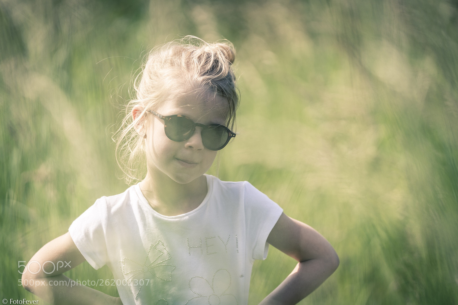 Sony a7R III sample photo. Lost in the grass photography
