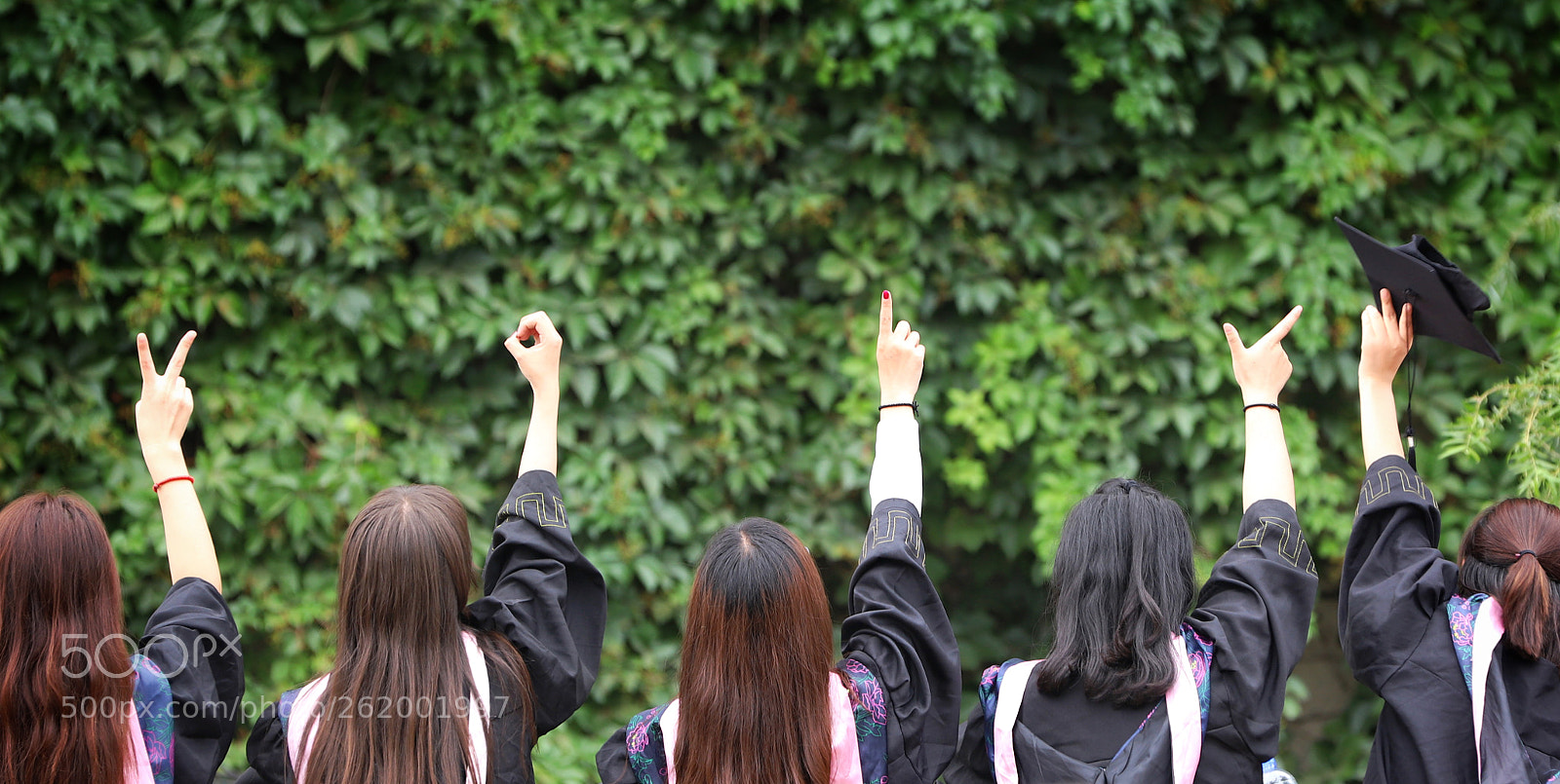 Canon EOS 6D Mark II sample photo. 毕业的女生 photography