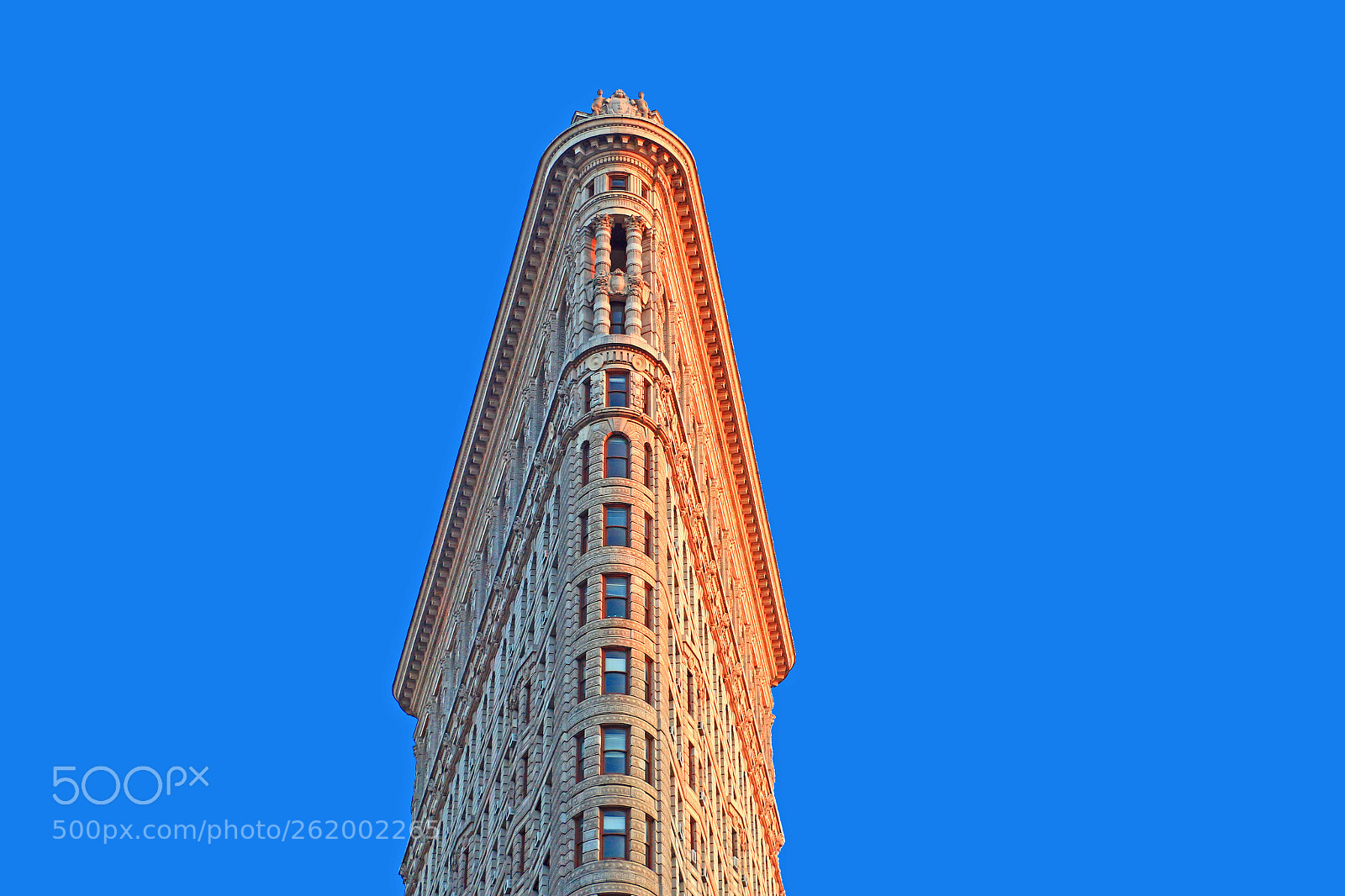 Canon EOS 70D sample photo. Curved tower photography