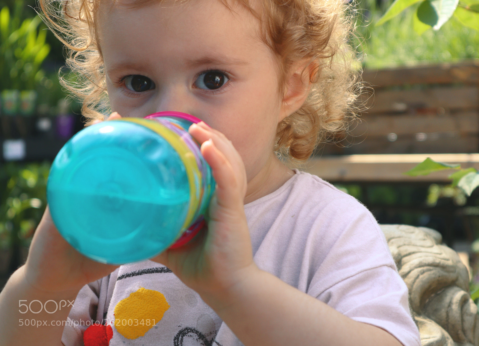 Canon EOS M50 (EOS Kiss M) sample photo. Girl and her bottle photography