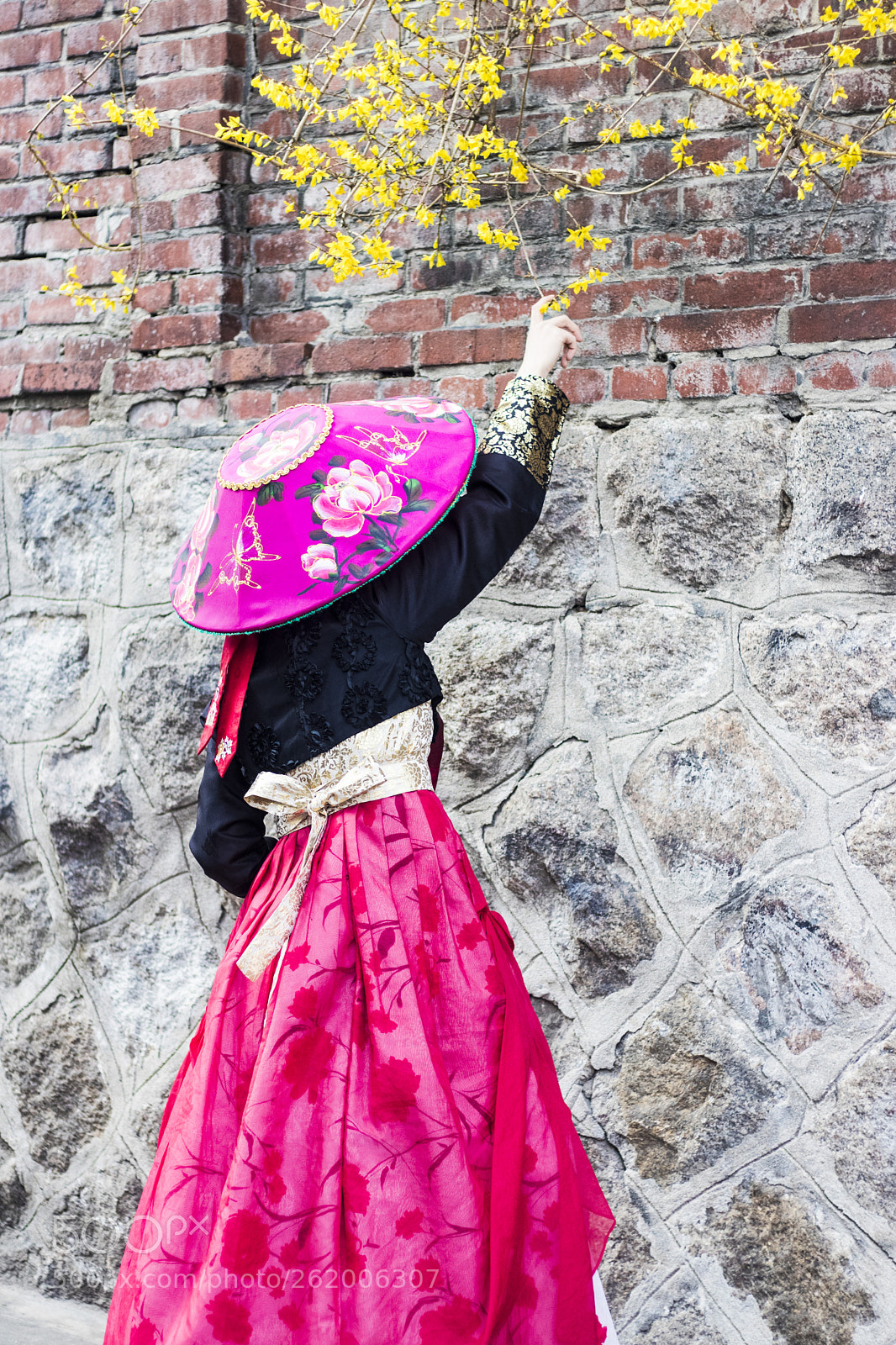 Canon EOS 80D sample photo. Girl in hanbok photography
